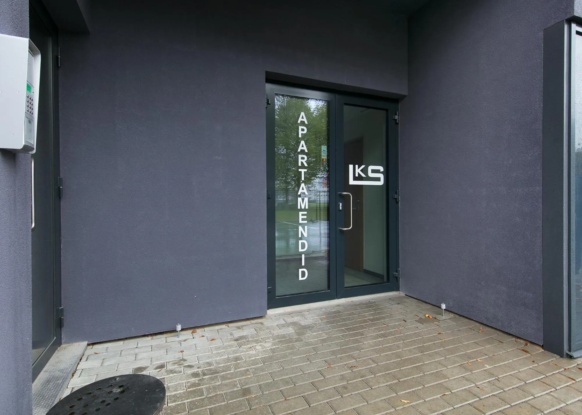 Facade/entrance in LKS Apartment one