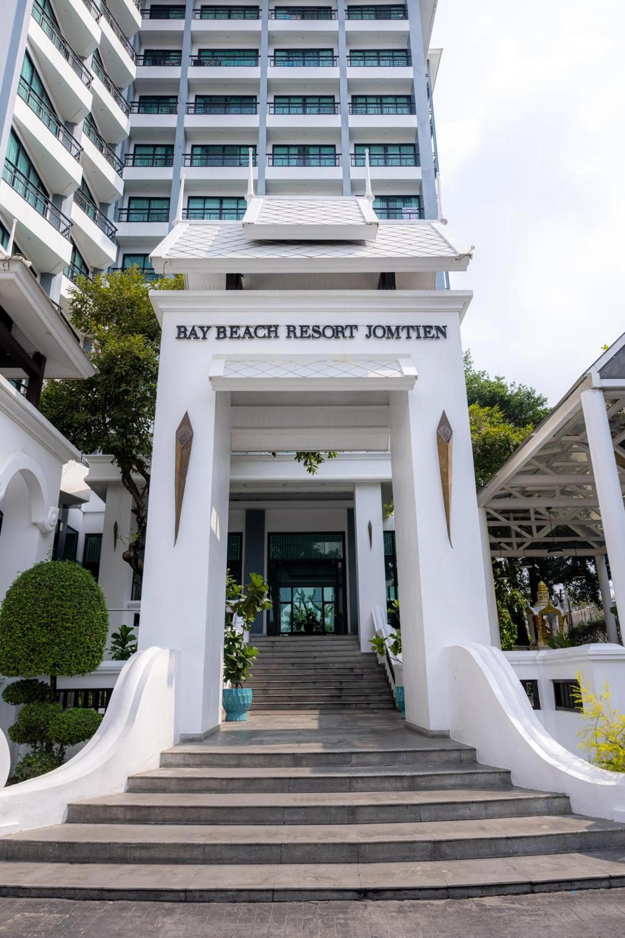 Property building in Bay Beach Resort Jomtien