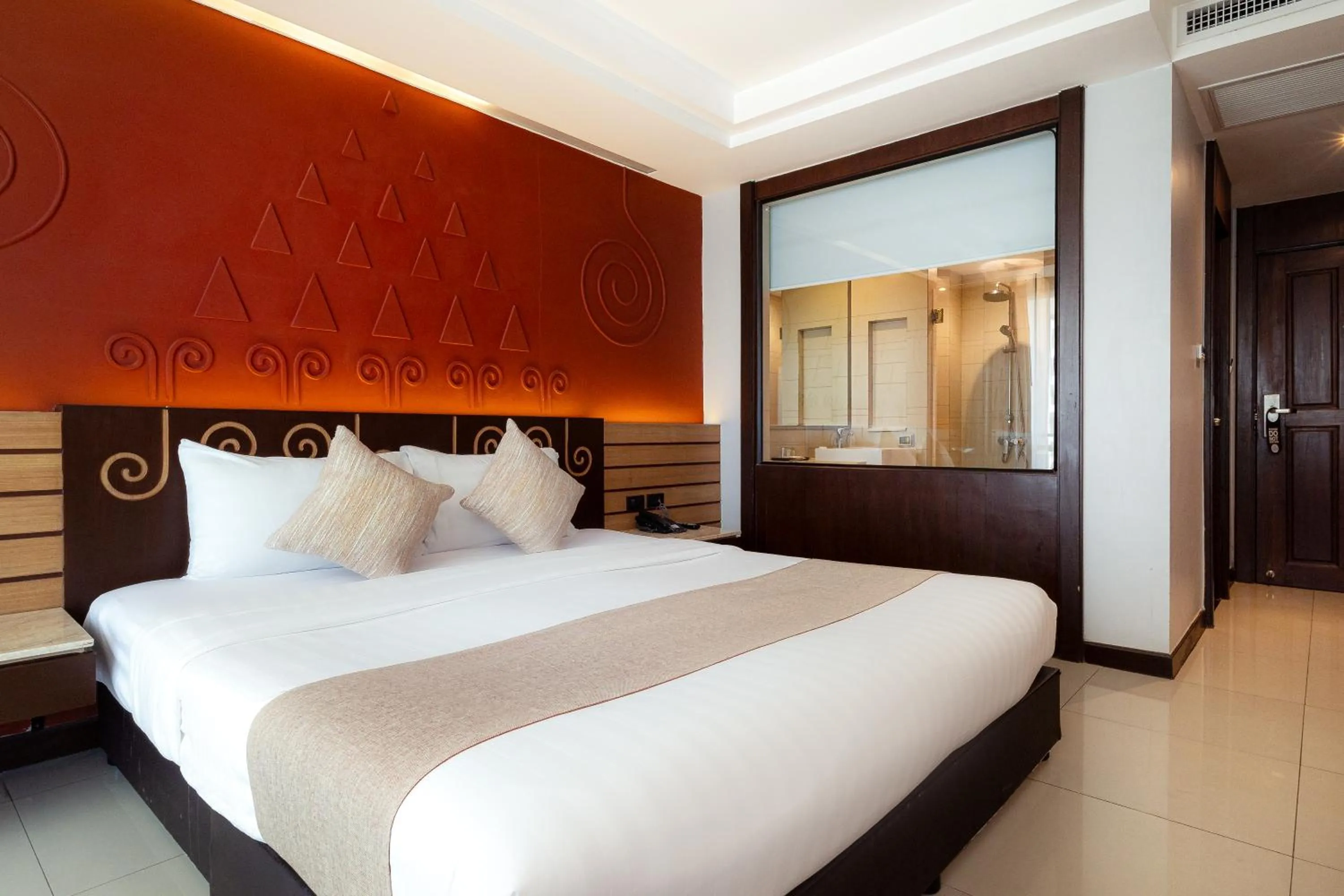 Photo of the whole room, Bed in Bay Beach Resort Jomtien