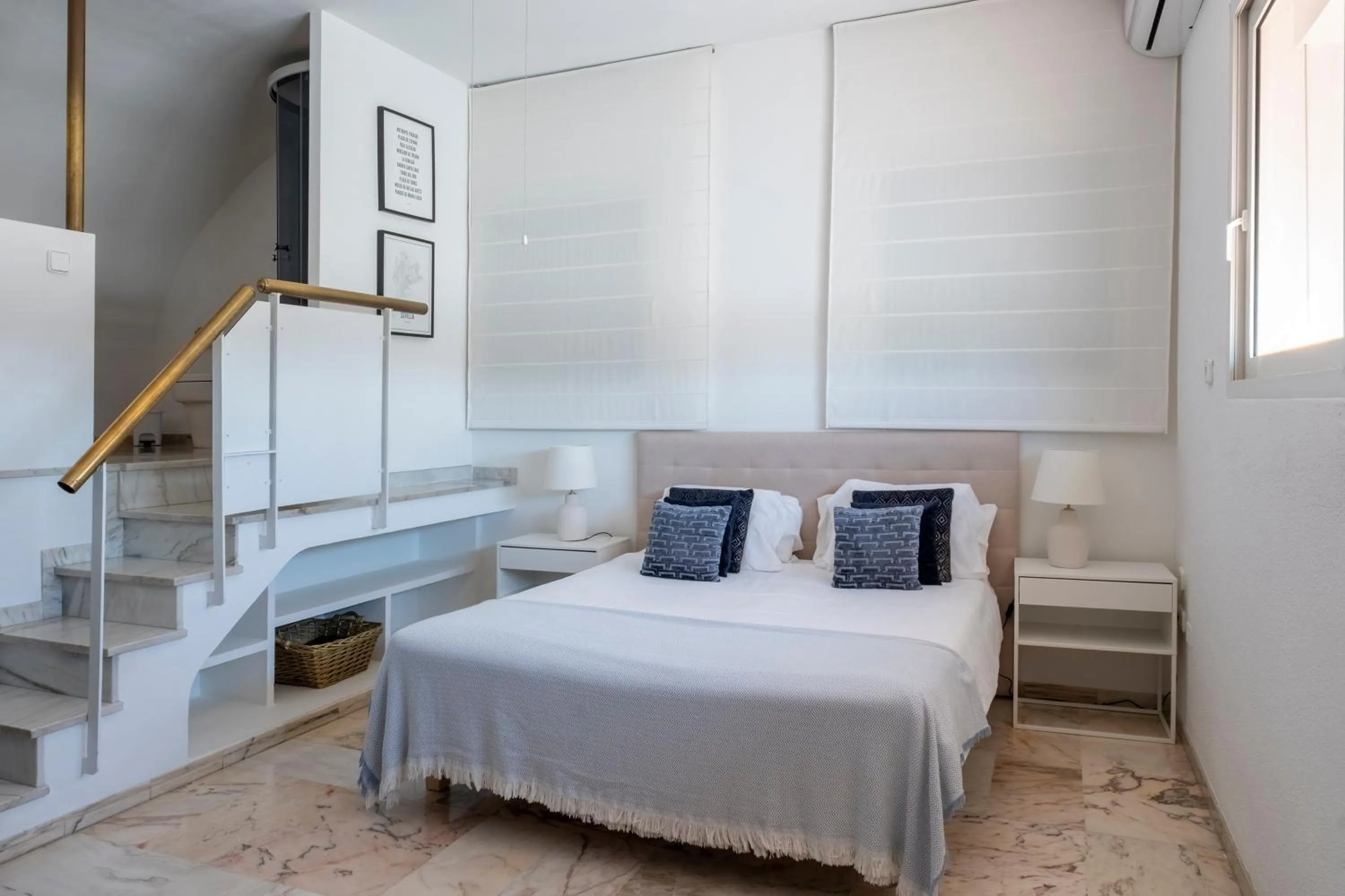 Bedroom, Bed in Hotel B&B Casa Arena Sevilla