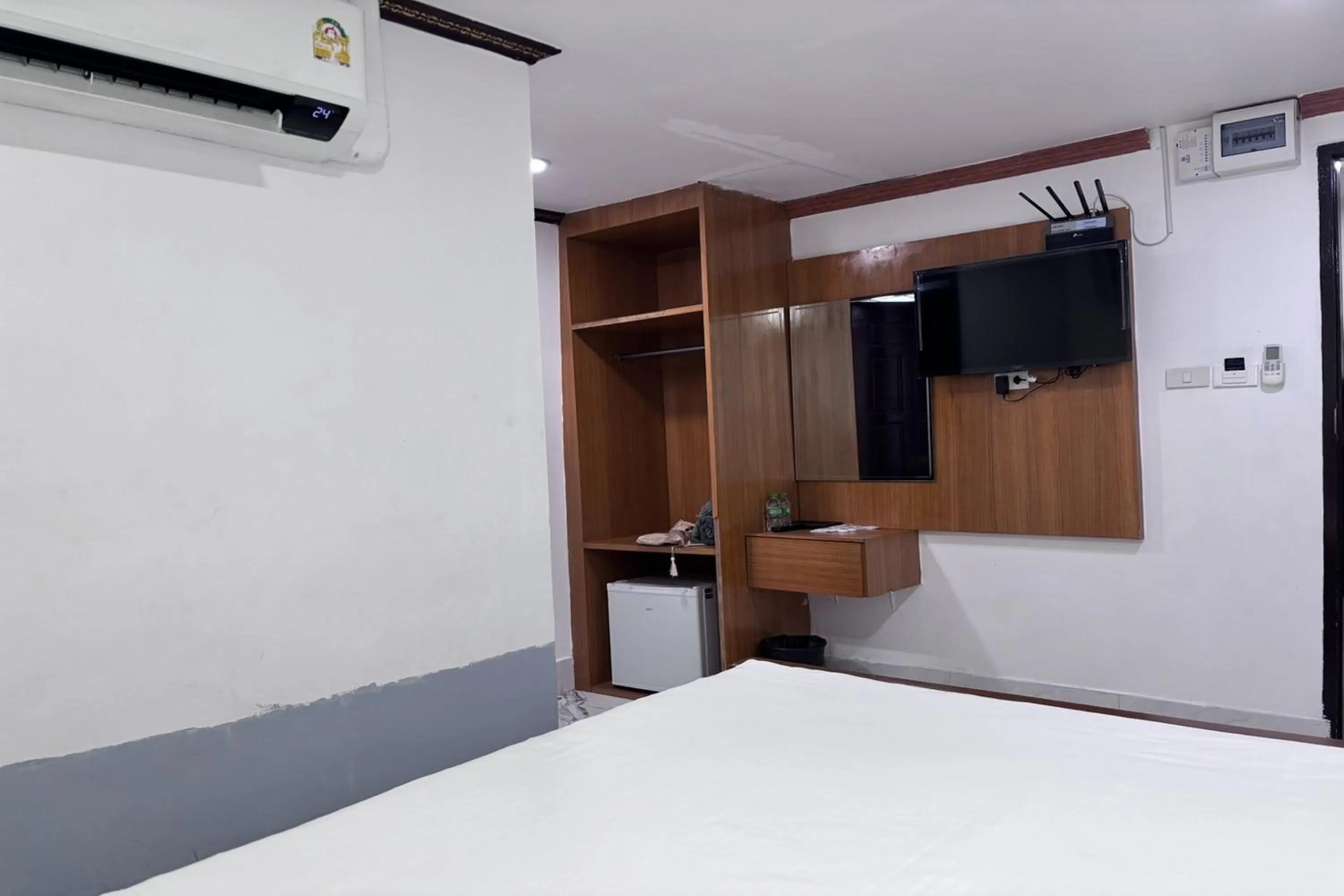 Bed in Papa Ji Hotel and Restaurant