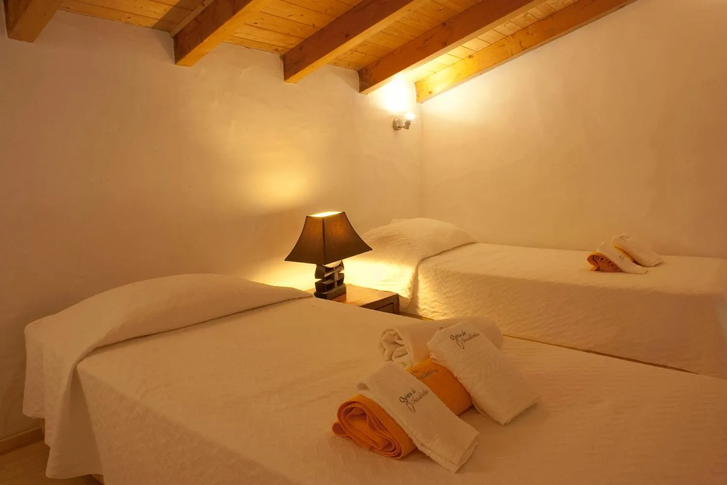 Photo of the whole room, Bed in Quinta do Chocalhinho Agroturismo & SPA