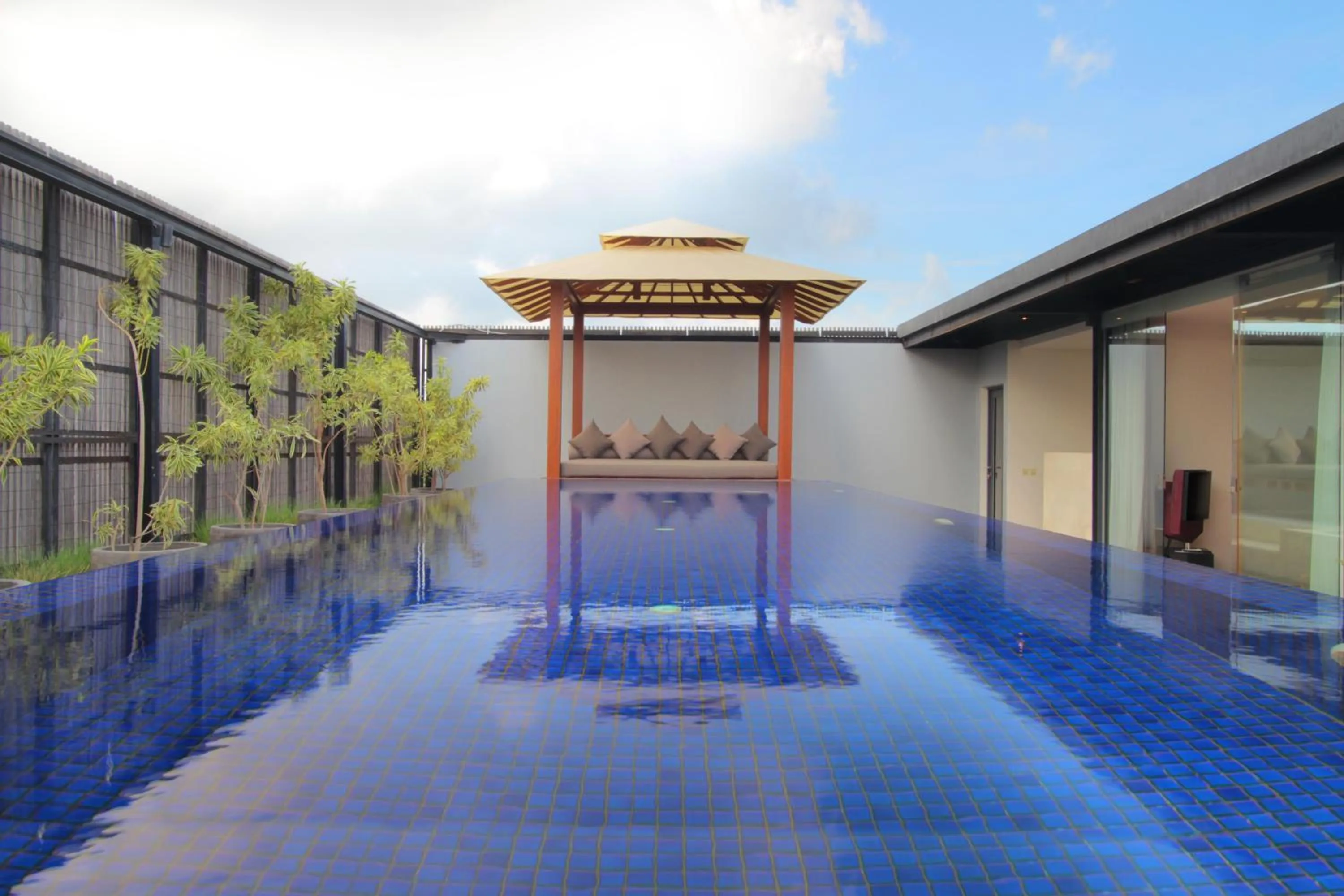 Swimming pool in One Eleven