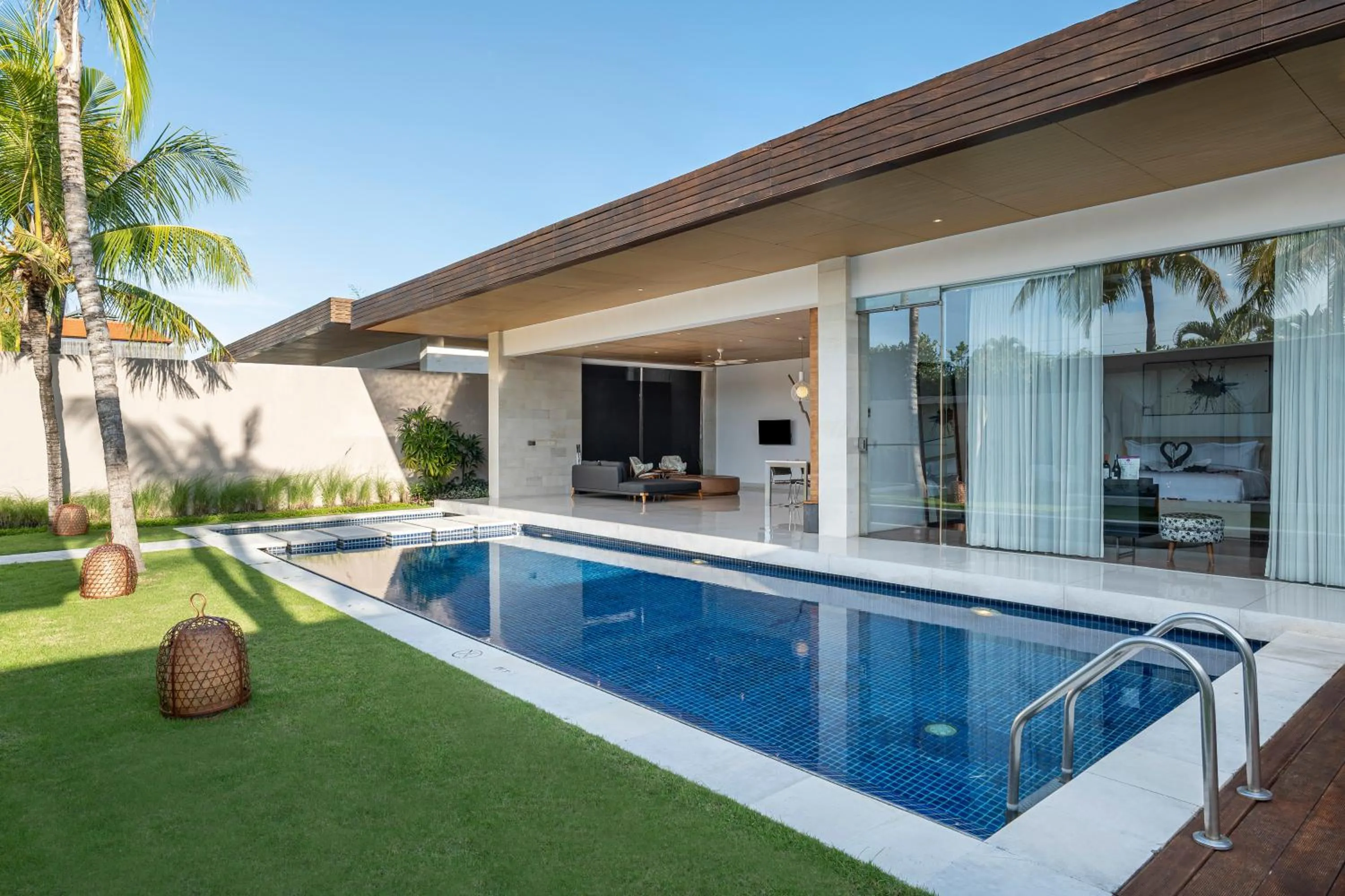 Swimming pool in One Eleven