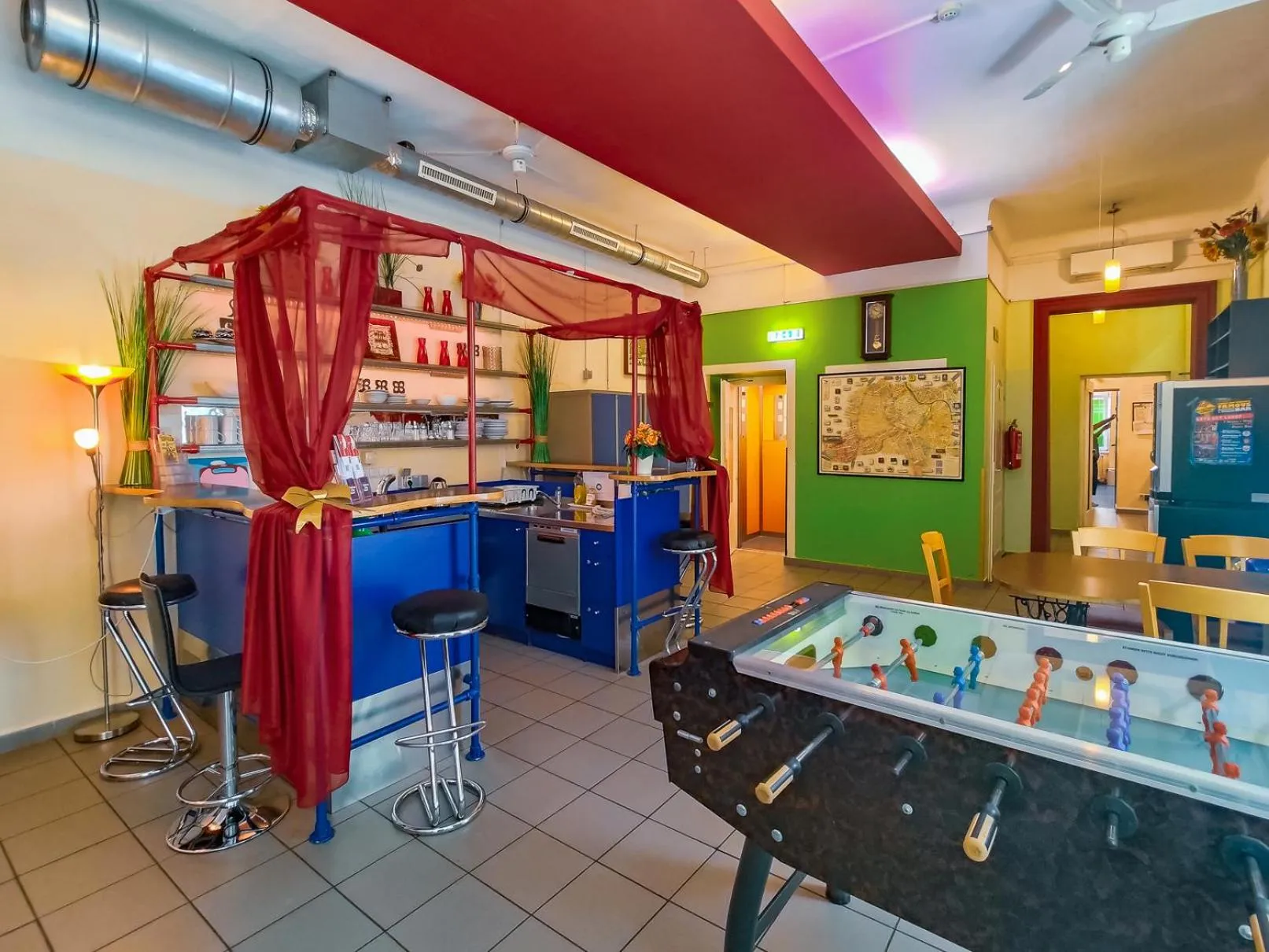 Communal kitchen in Westend City Hostel