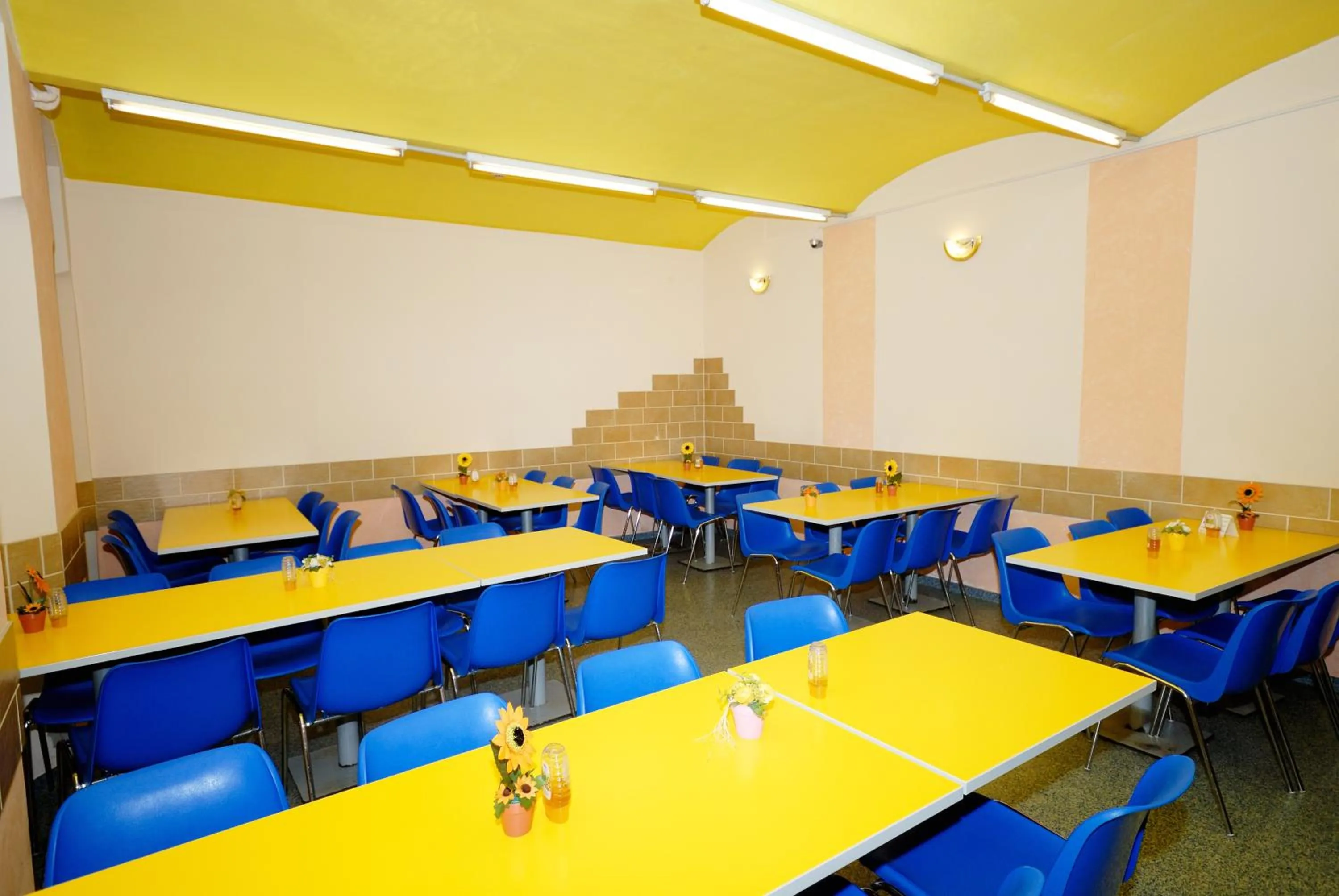 Lounge or bar in Westend City Hostel