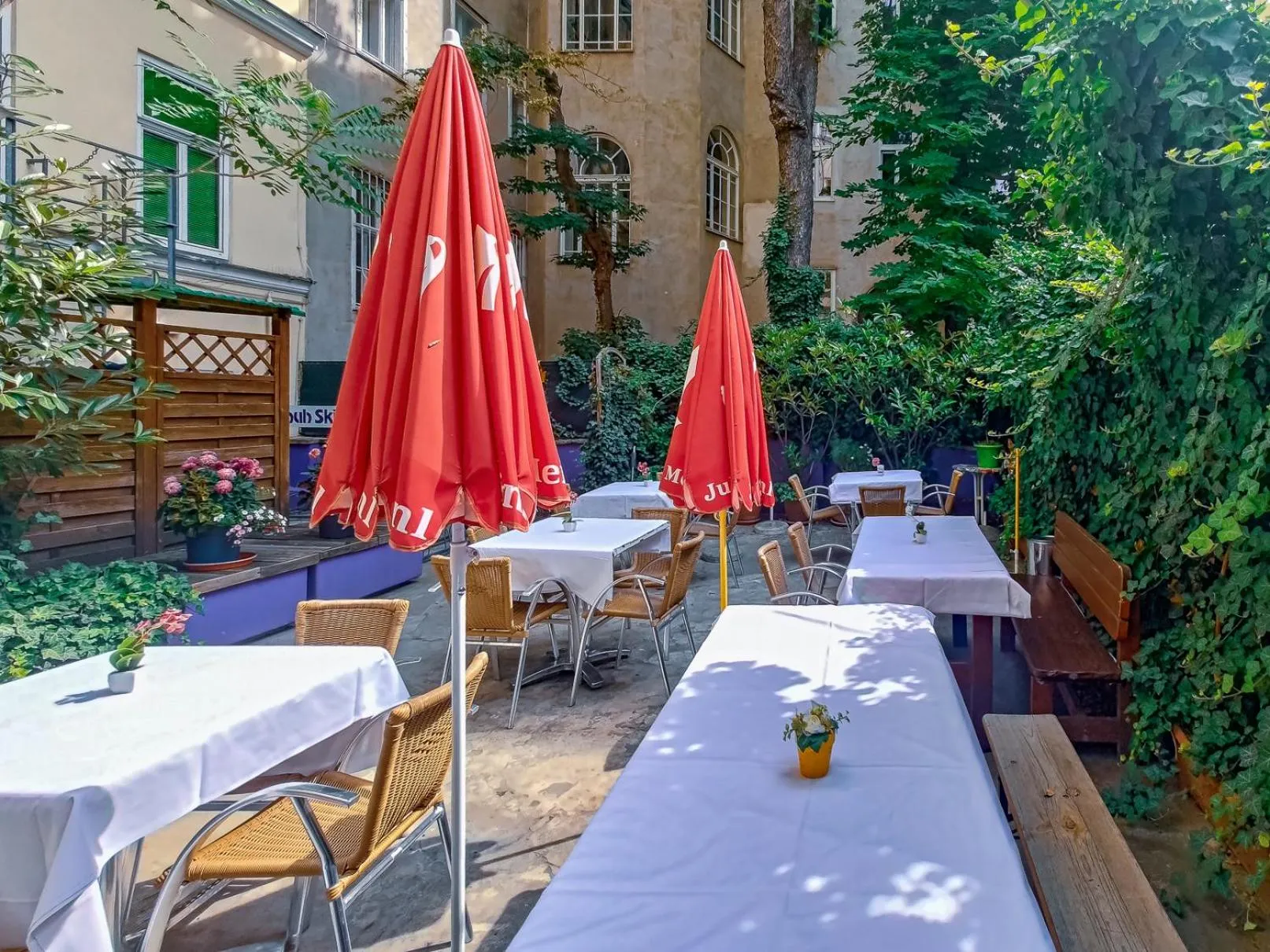 Patio in Westend City Hostel