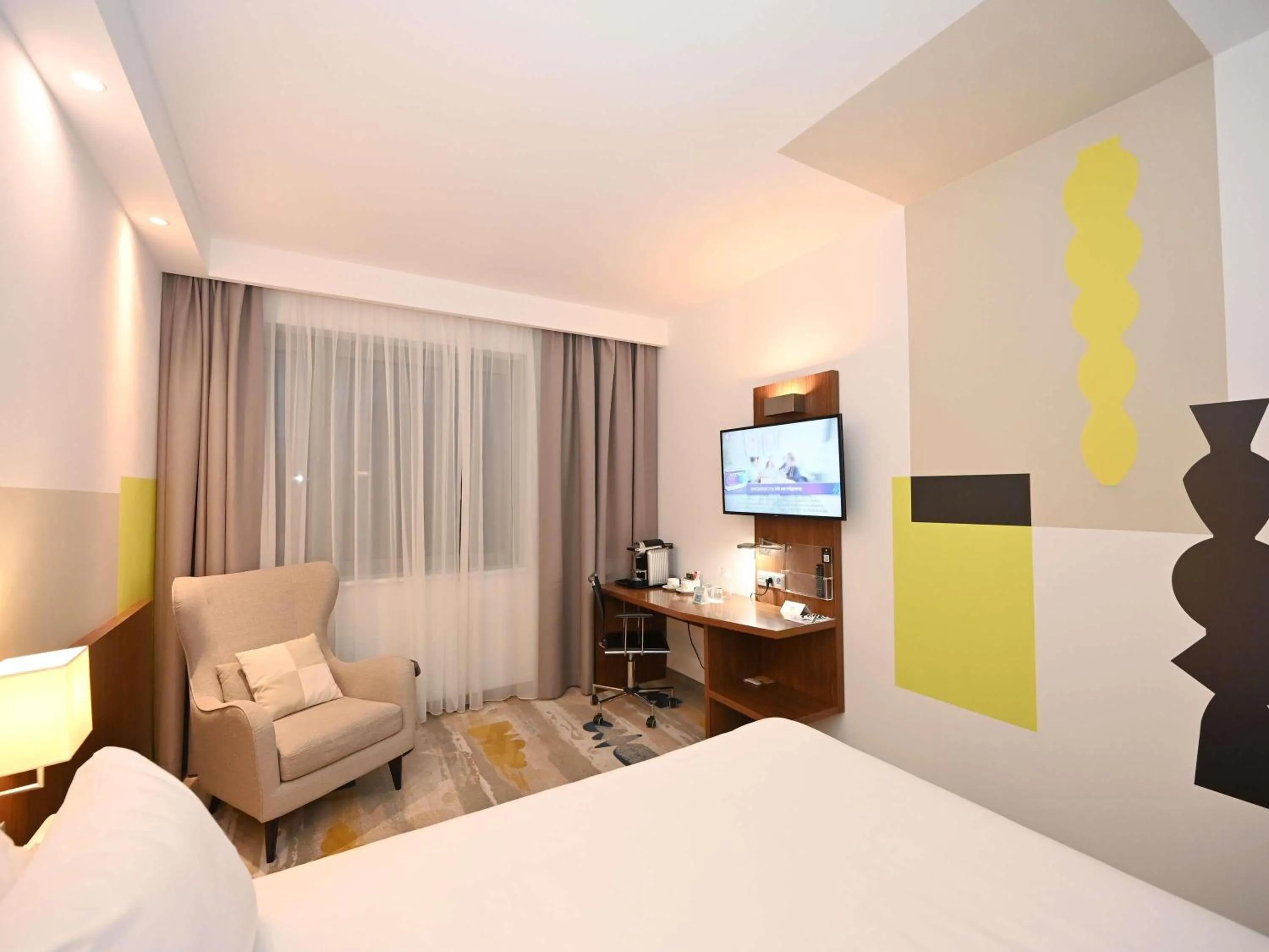 Bedroom, Bed in ibis Styles Warszawa Airport