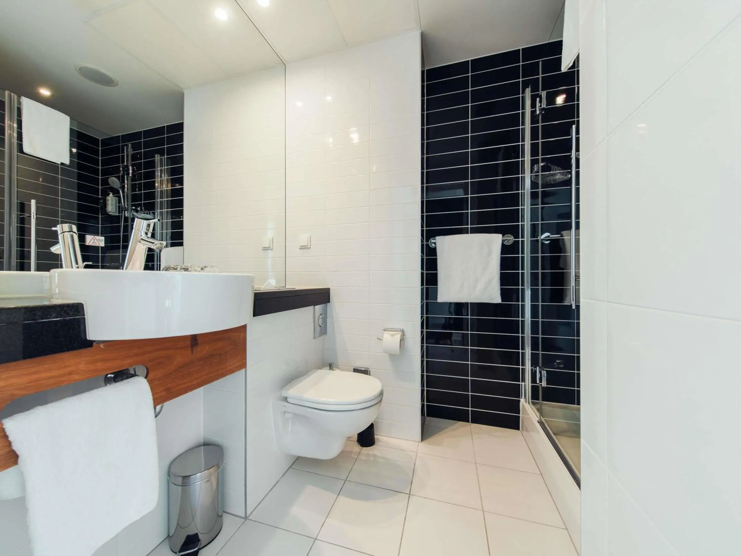 Standard Twin Room in ibis Styles Warszawa Airport Standard Twin Room in ibis Styles Warszawa Airport