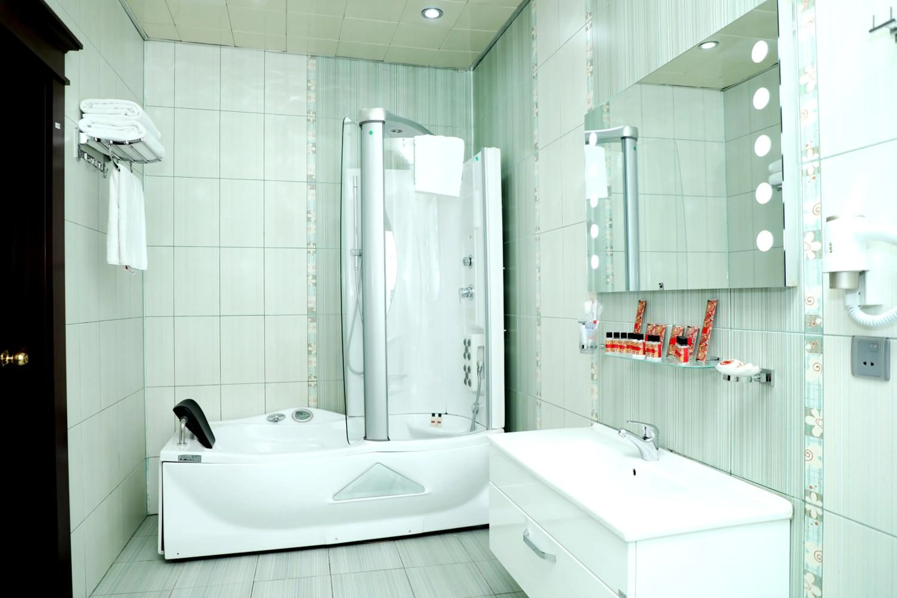 Hot Tub in Modern Hotel Baku