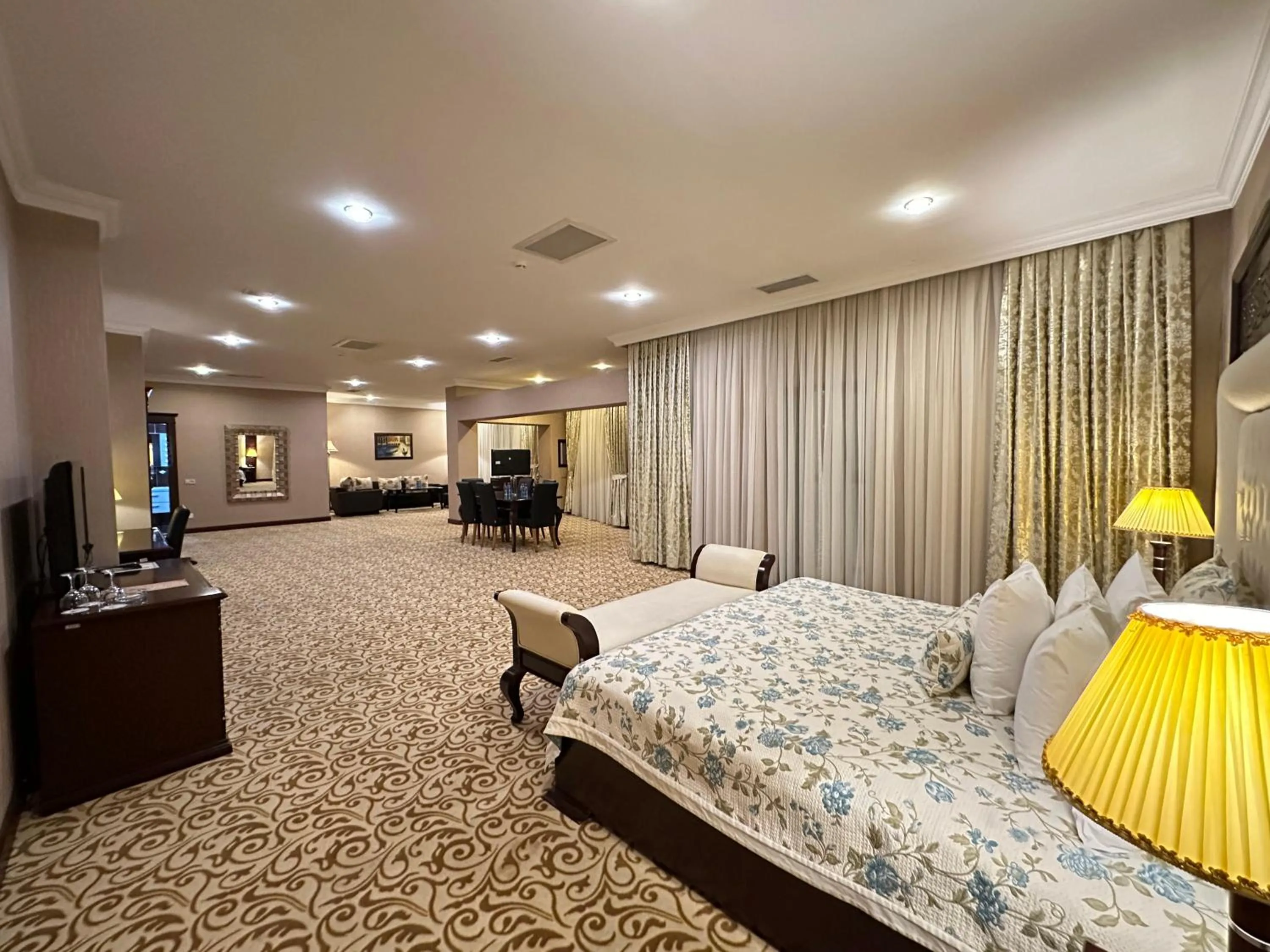 Photo of the whole room in Modern Hotel Baku