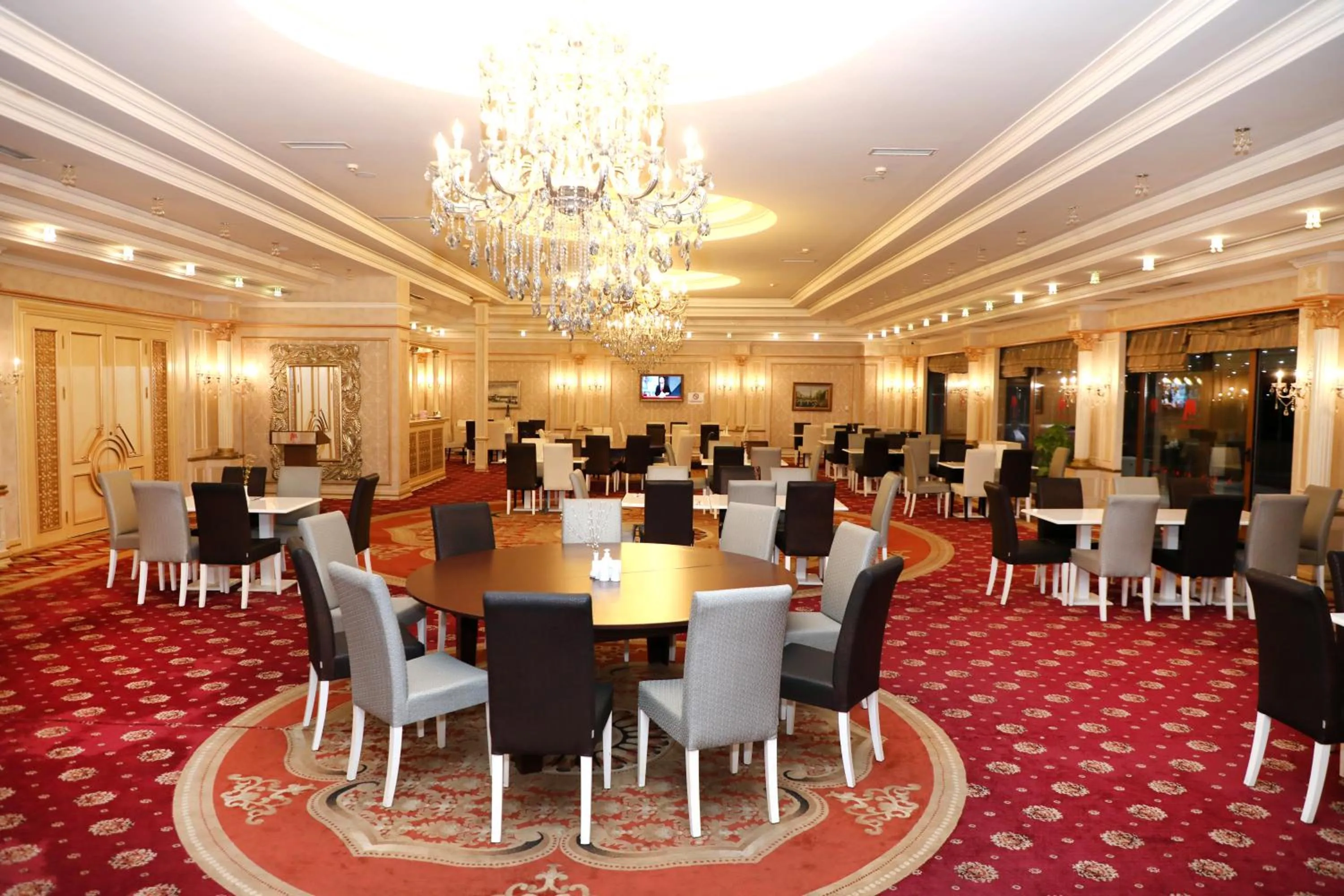 Banquet/Function facilities in Modern Hotel Baku
