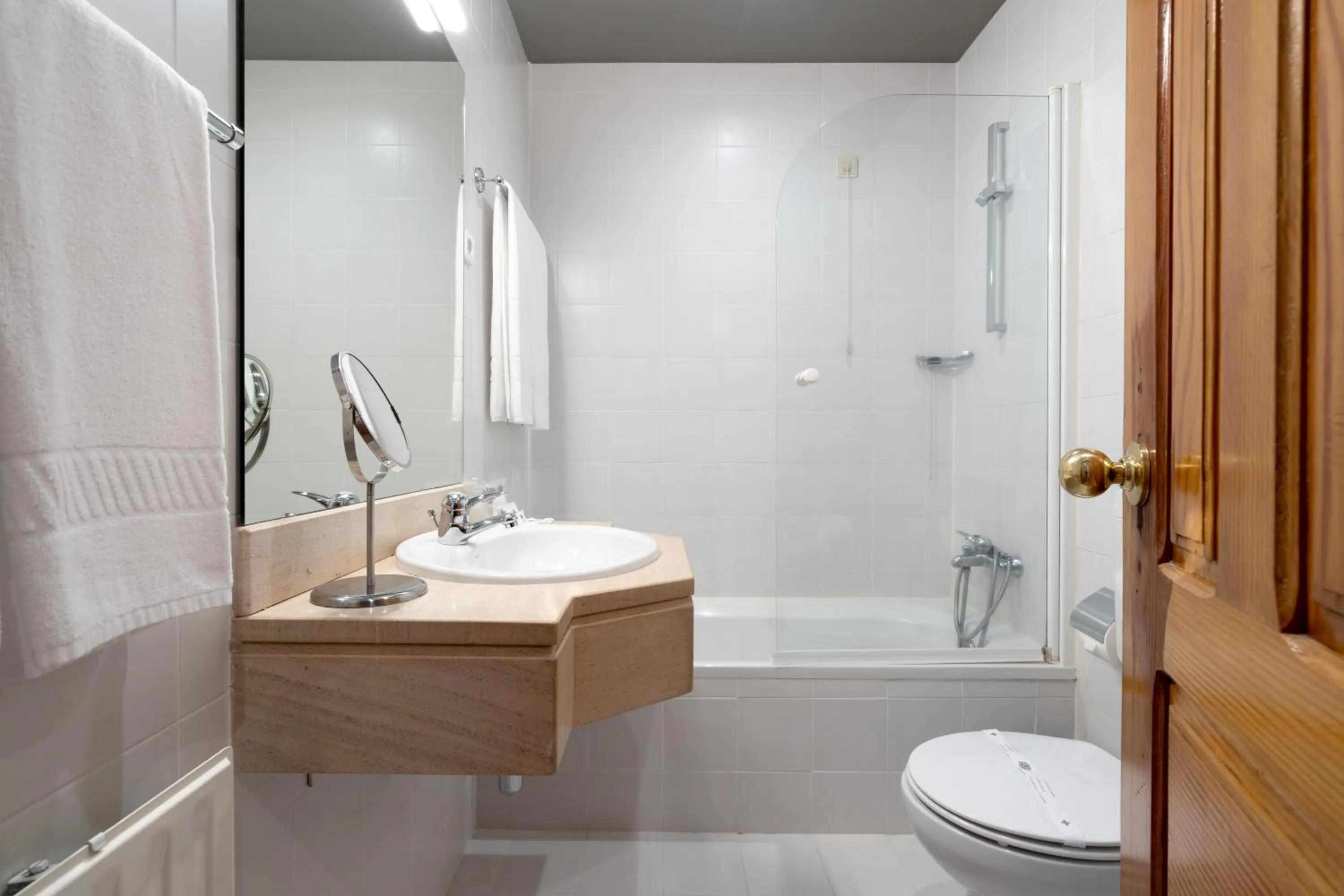 Bathroom in Hotel Carvalho Araujo