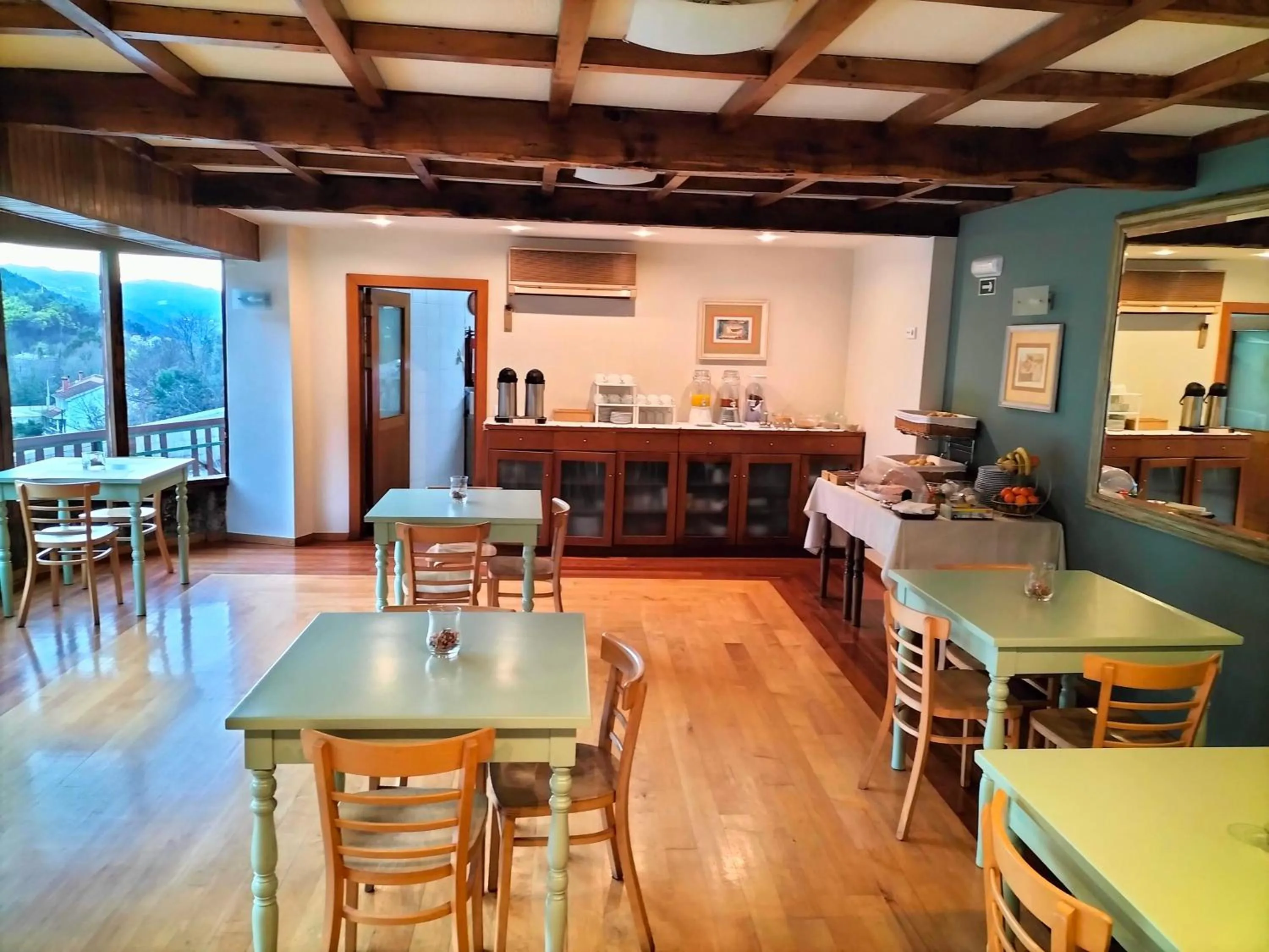 Breakfast in Hotel Carvalho Araujo