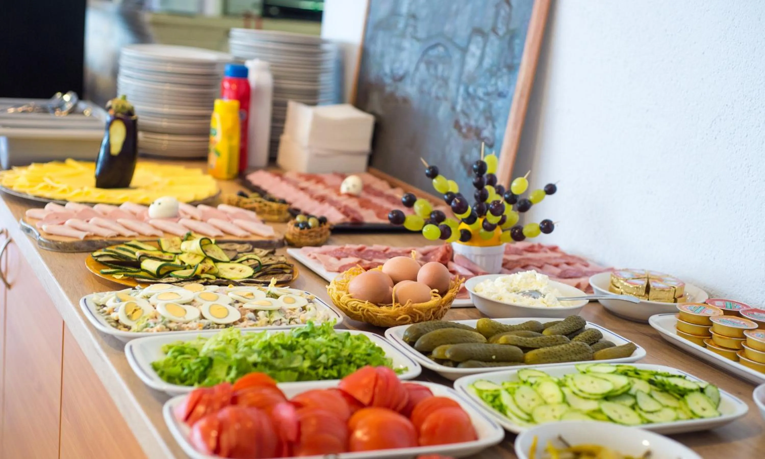 Restaurant/places to eat in Beach Hotel