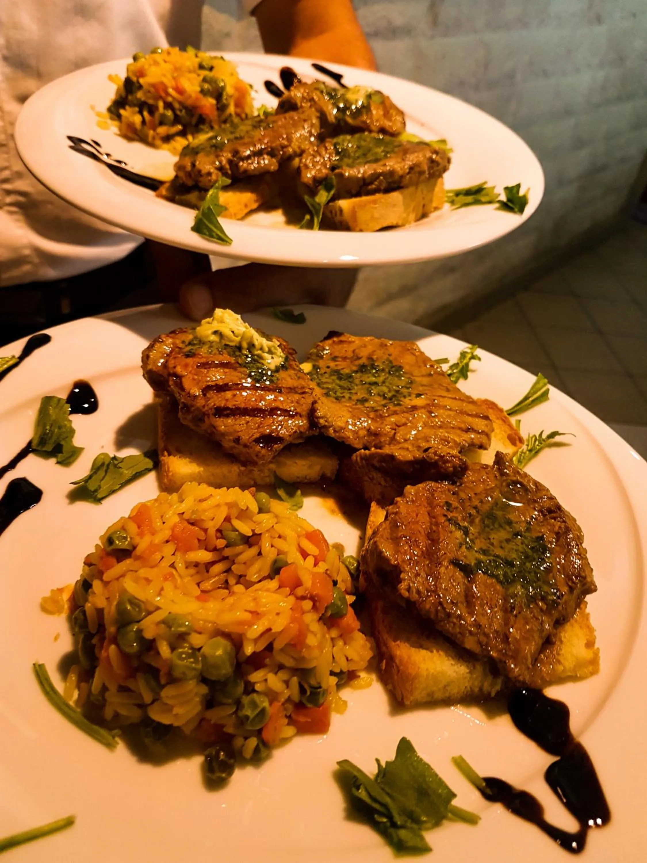 Food and drinks in Beach Hotel