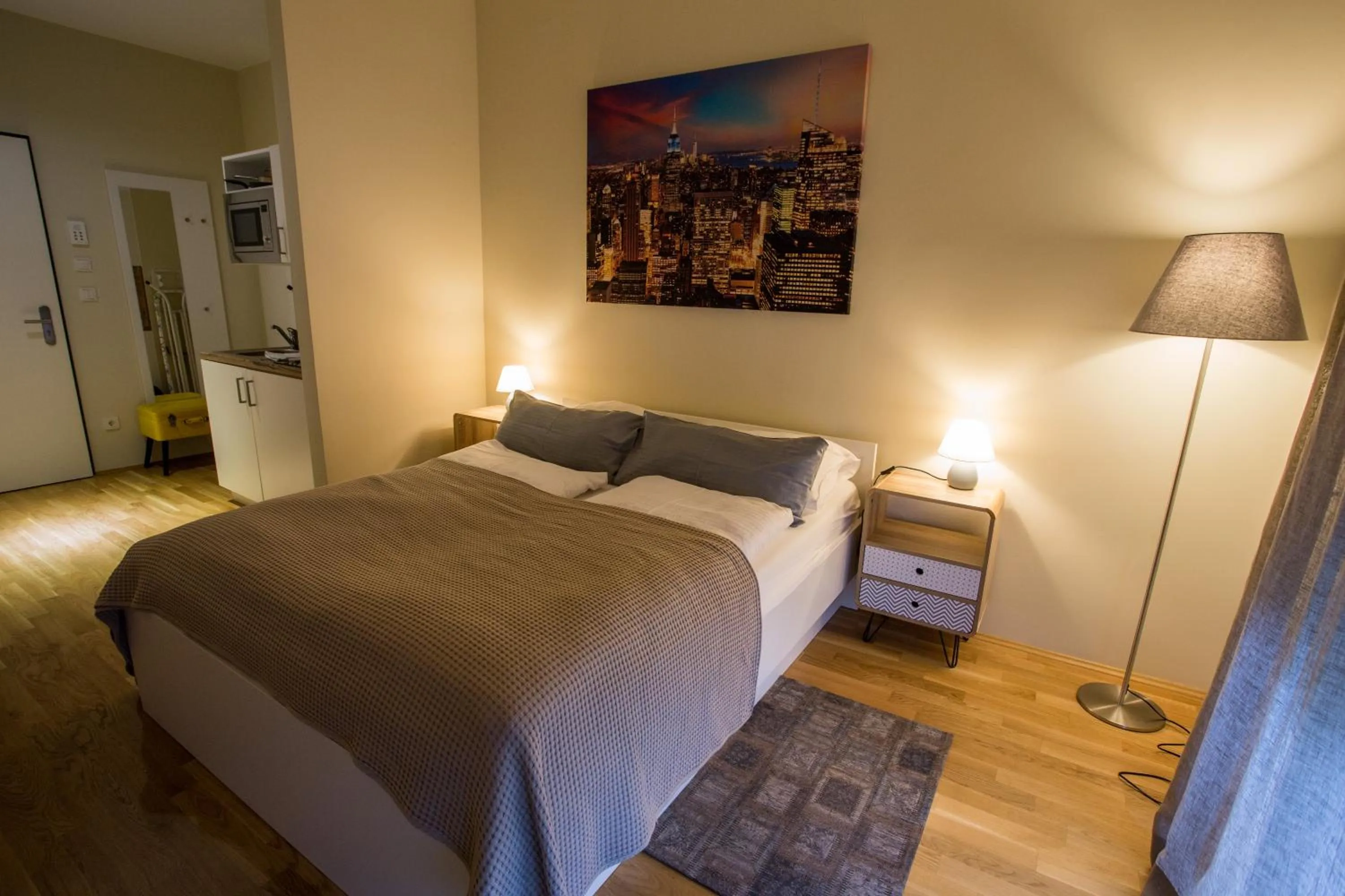 Bed in Premium Apartment München Messe