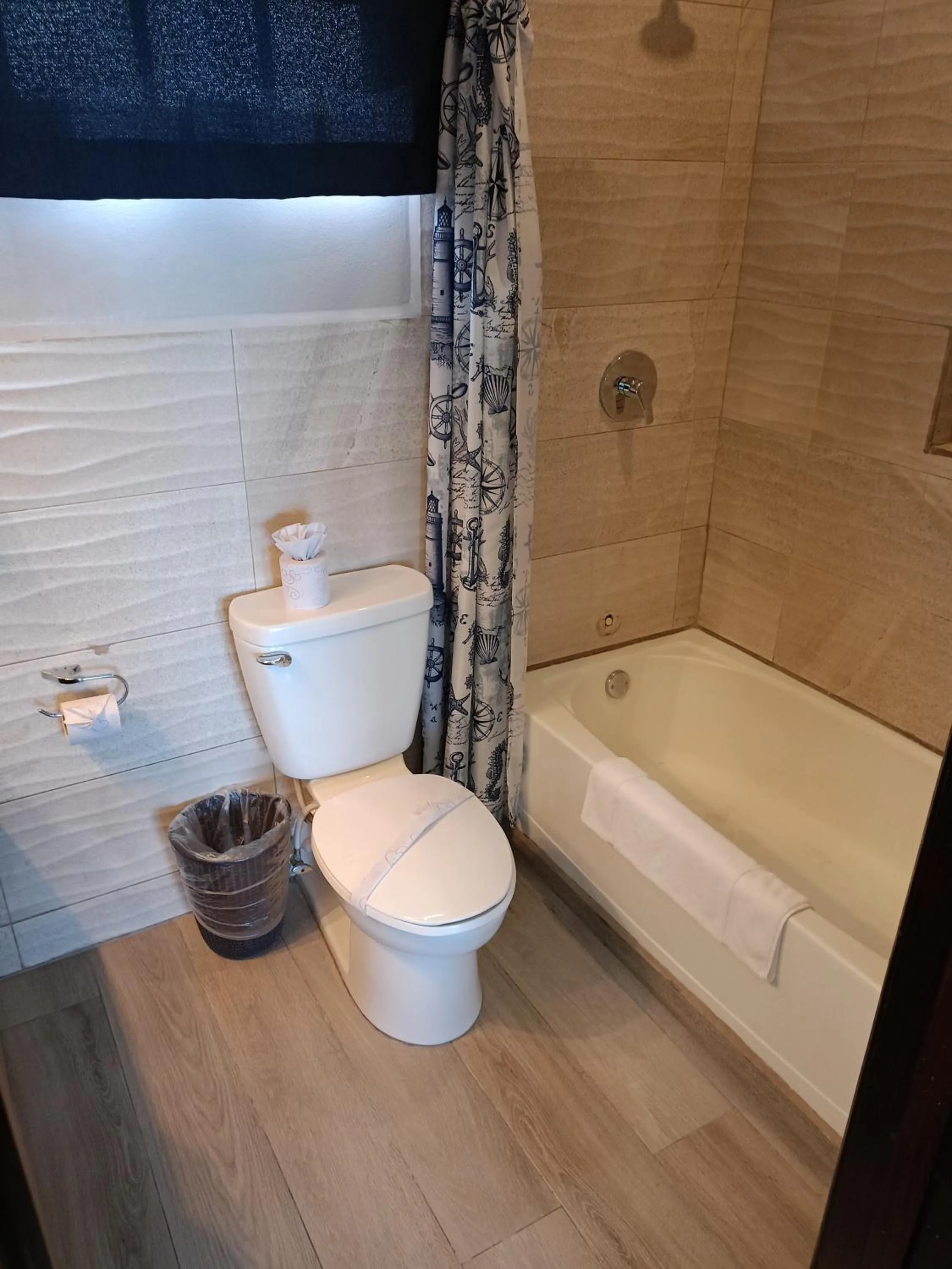 Toilet in Barefoot Caye Caulker Hotel