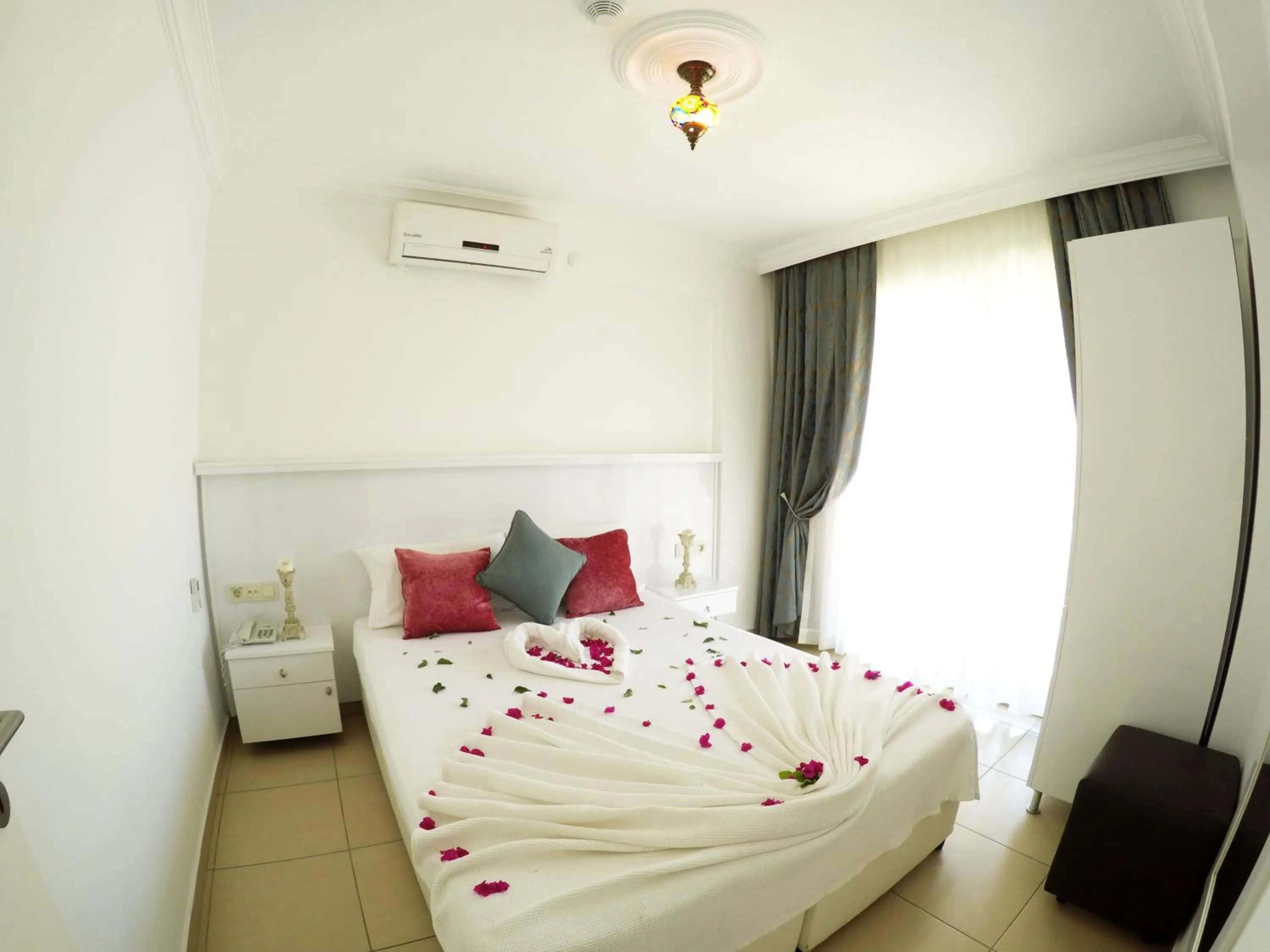 Bed in Mervehan Residence