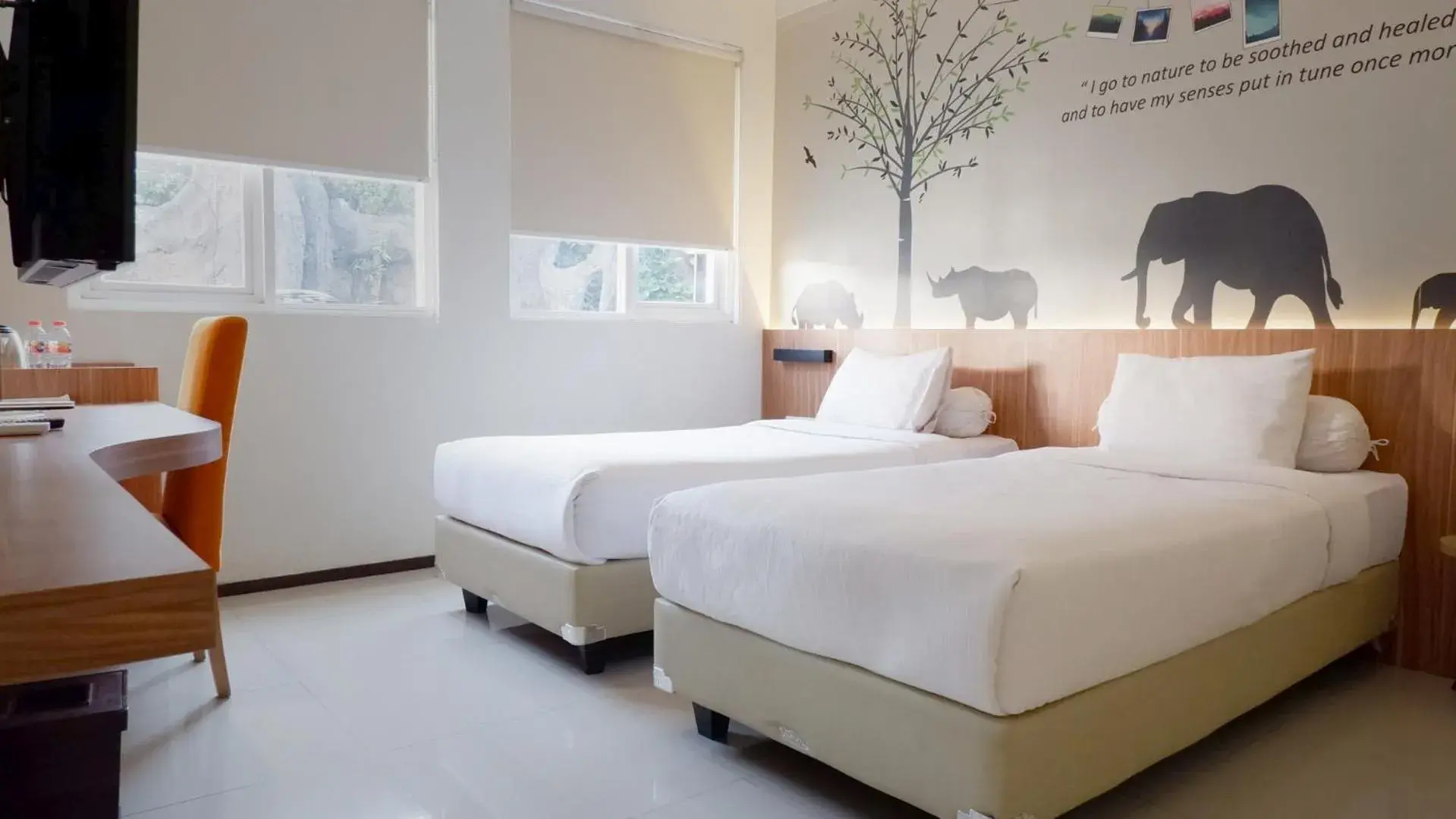 Large Twin Room in Front One Resort Magelang Large Twin Room in Front One Resort Magelang