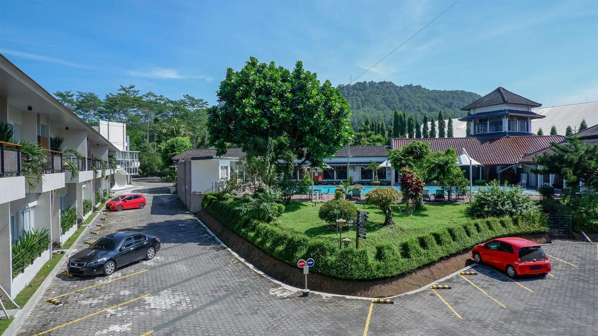 Property building in Front One Resort Magelang