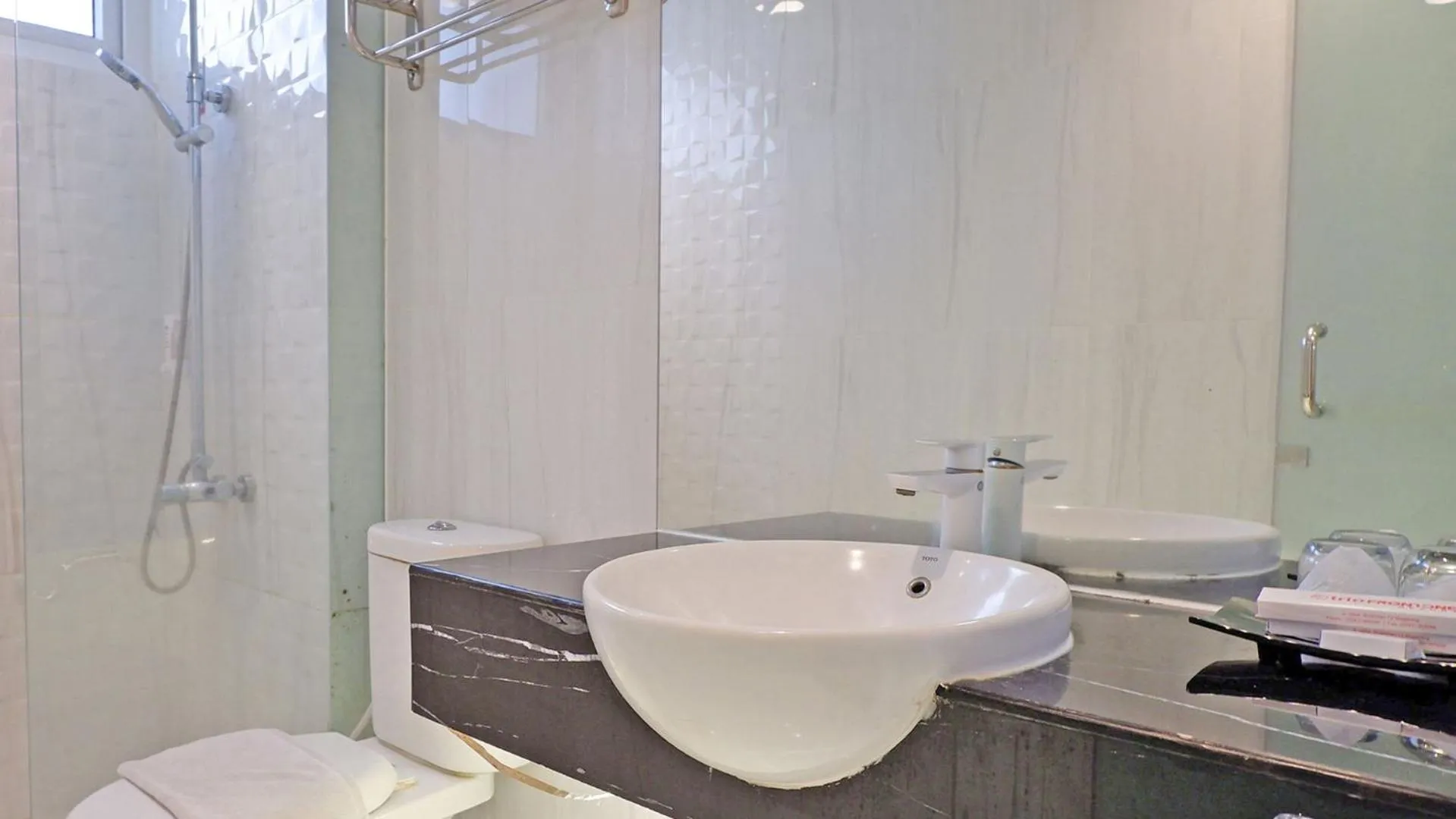 Front One Resort Magelang