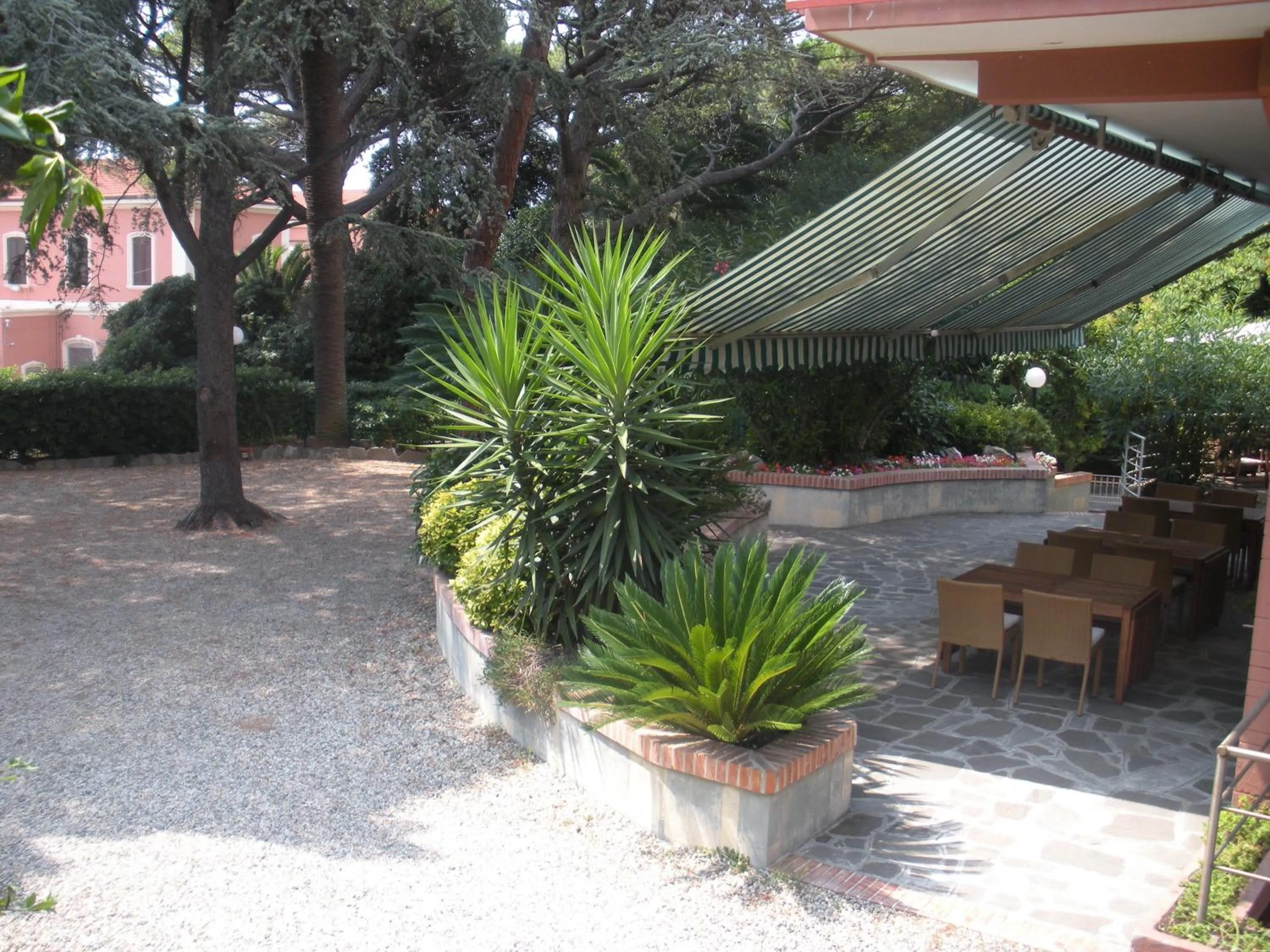 Facade/entrance in Hotel Esperia