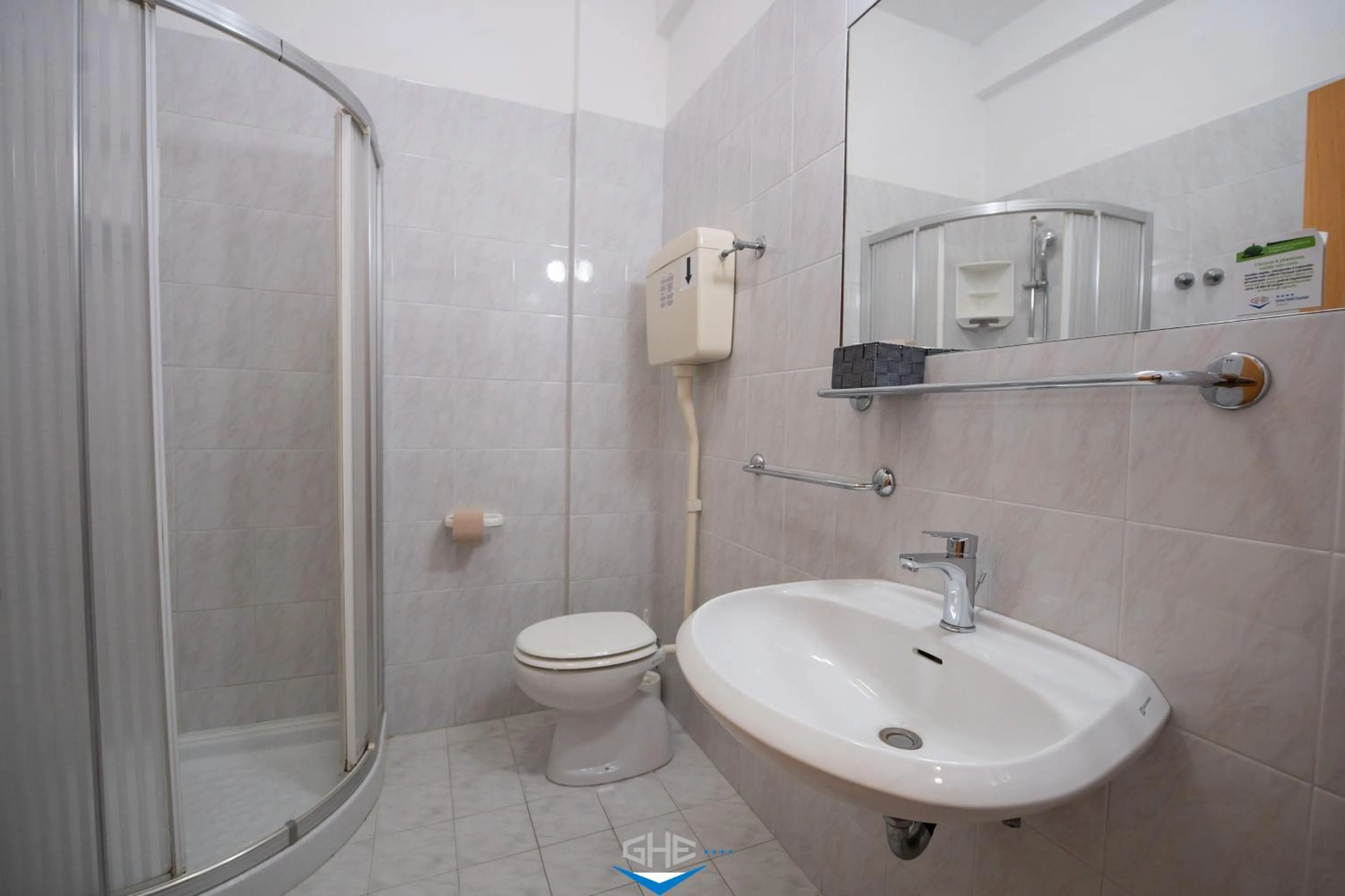 Shower in Grand Hotel Excelsior