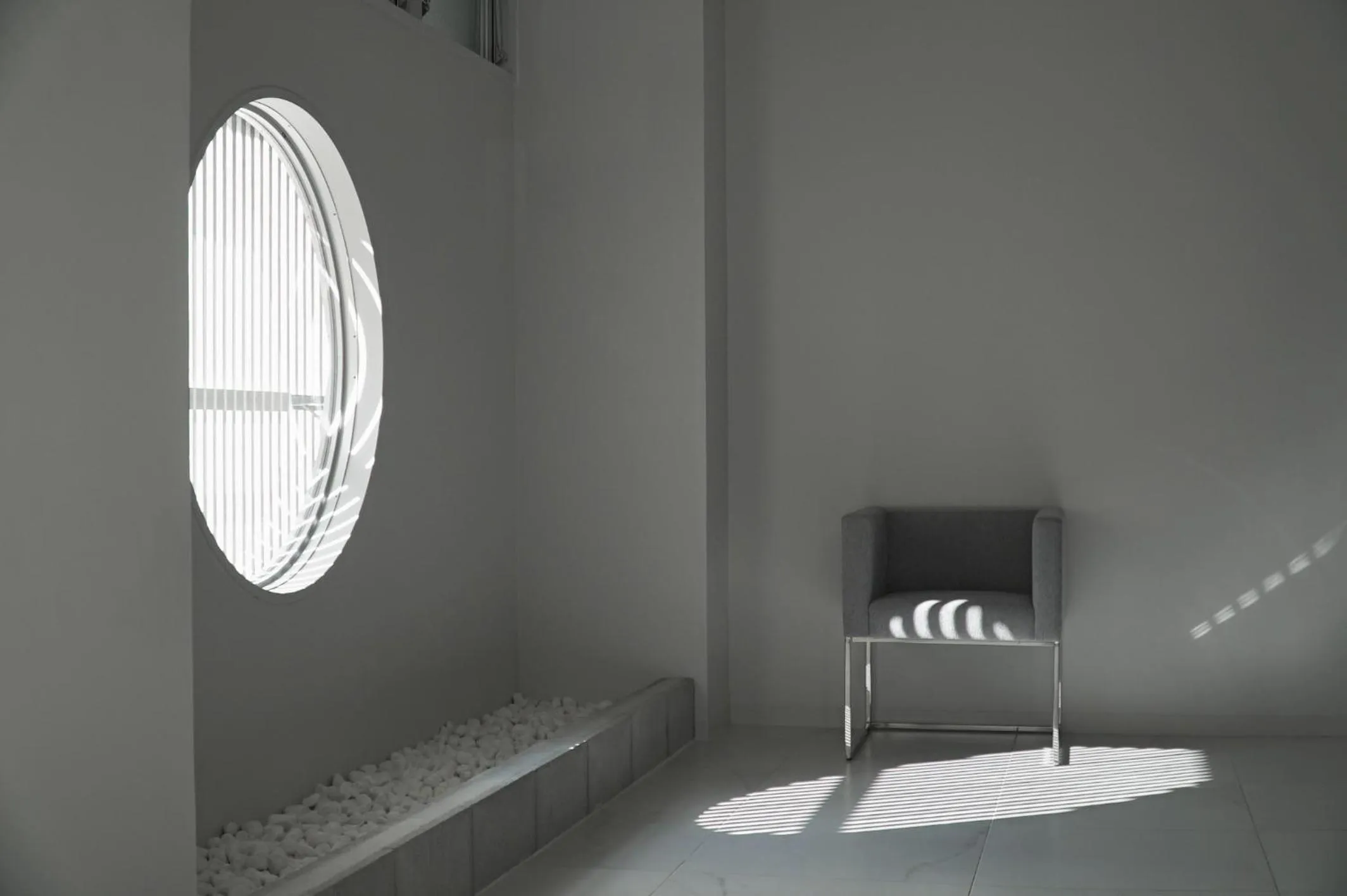 Communal lounge/ TV room in TSUKIMI HOTEL