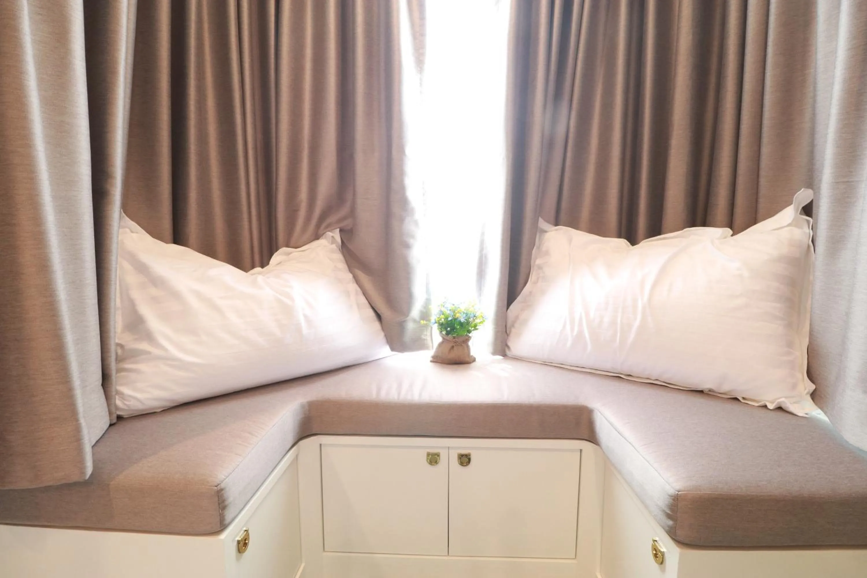 Bed in The LOL Elephant Hostel