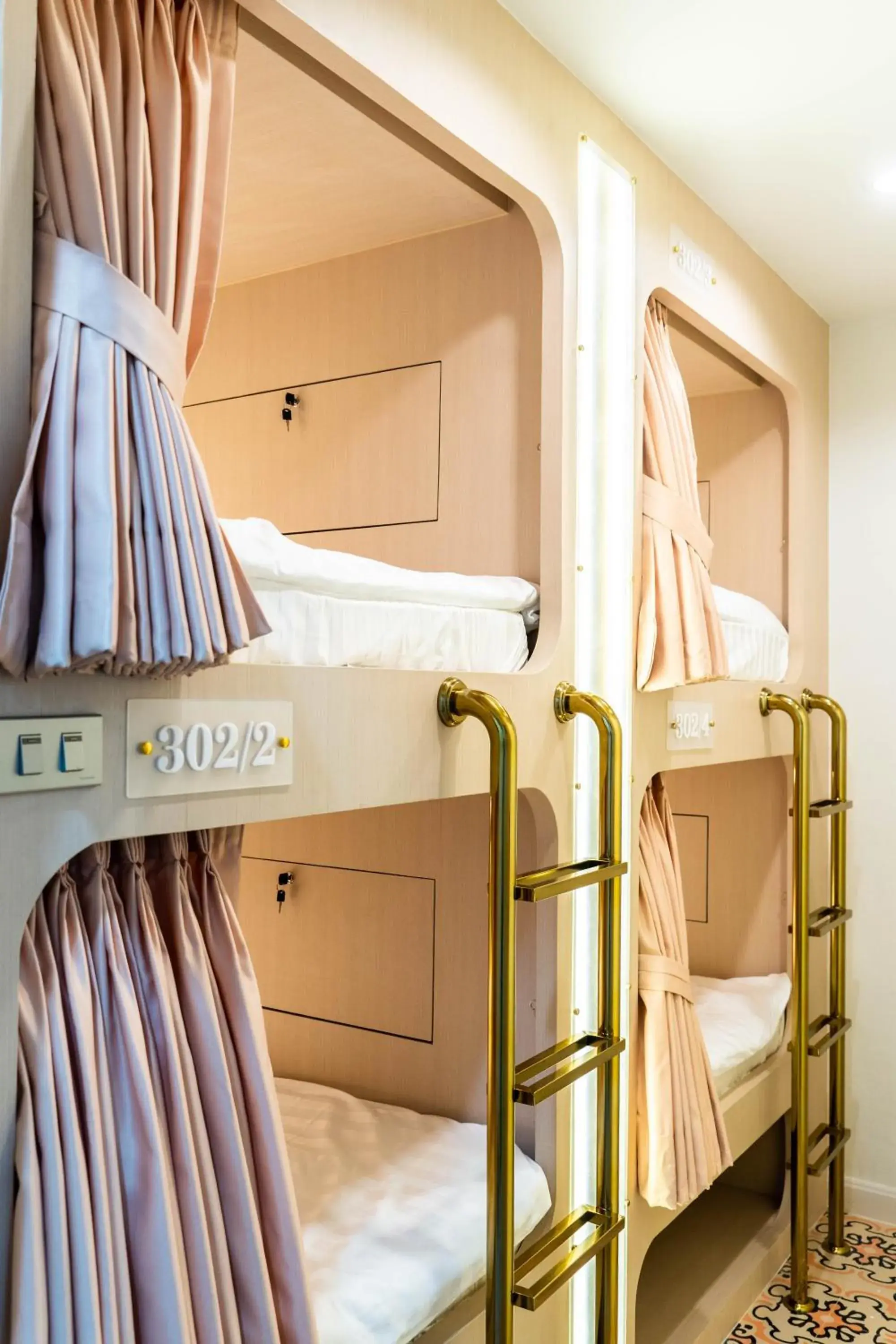 Bed in 4-Bed Female Dormitory Room in The LOL Elephant Hostel Bed in 4-Bed Female Dormitory Room in The LOL Elephant Hostel