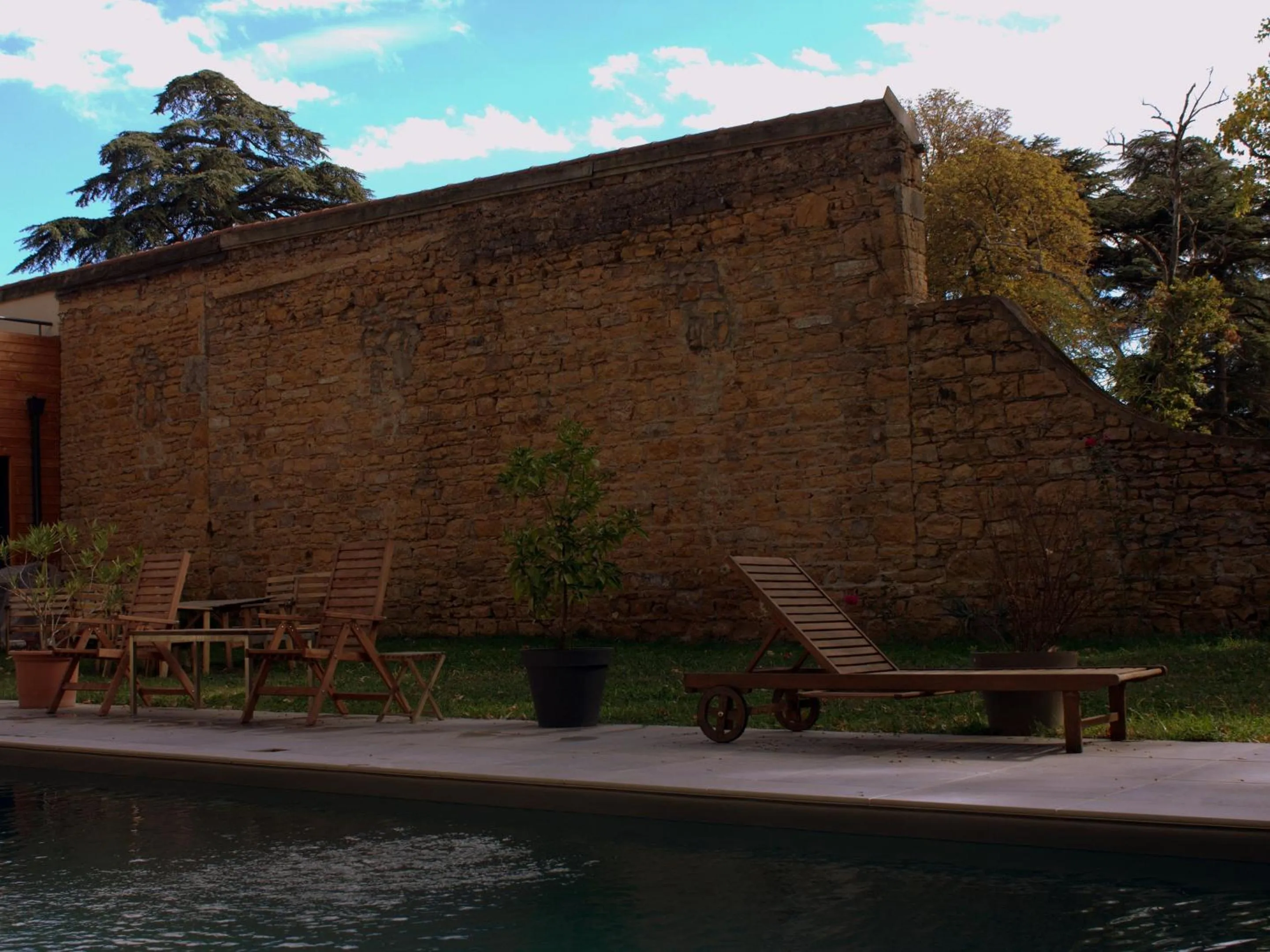 Property building in Effet Lodge