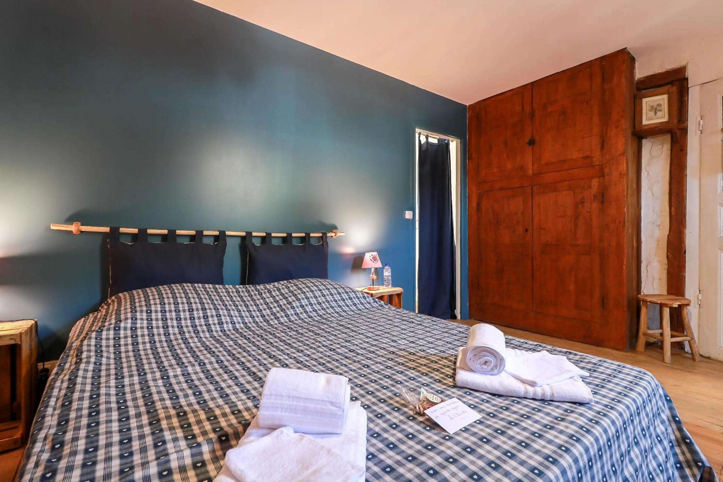 Bed in Le domaine des 3 marmottes Chambres d' hôtes