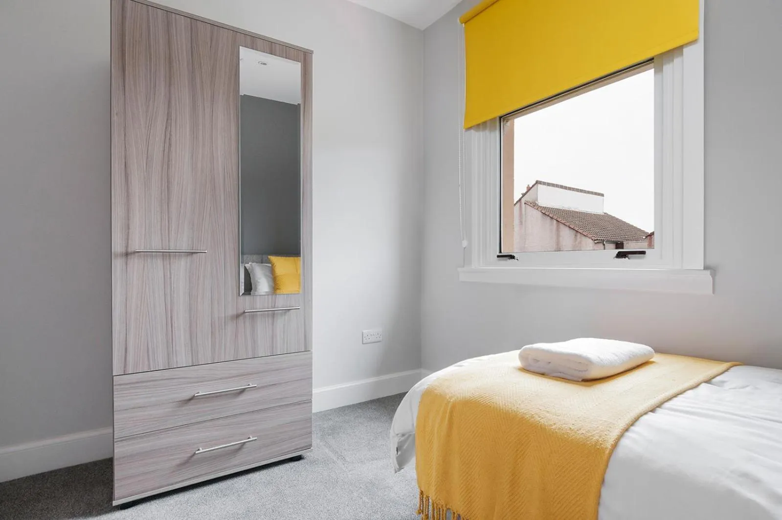 Bed in Dalkeith Three Bed Two Bath Apartment