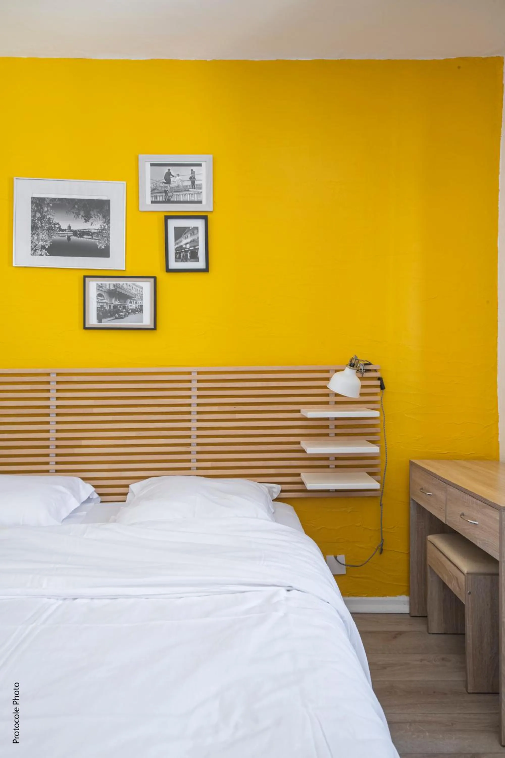 Bedroom, Bed in City Rosa