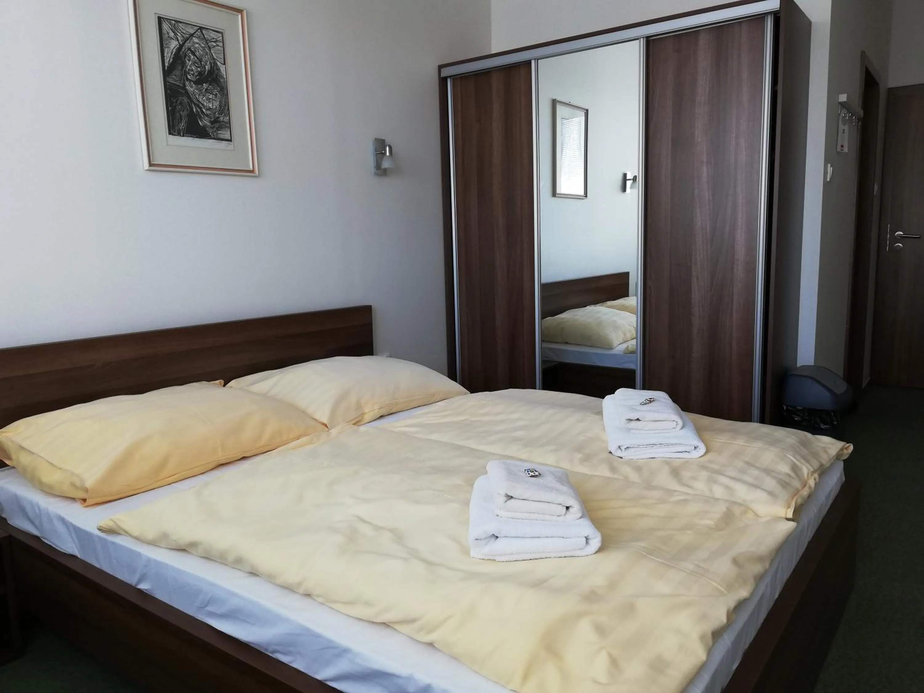 Bedroom, Bed in Hotel Klar