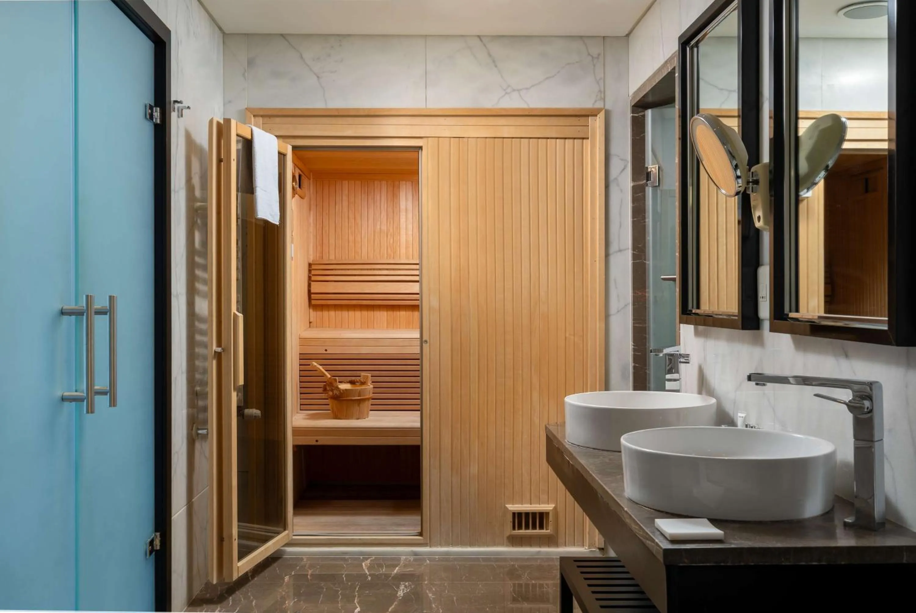 Sauna in Radisson Blu Hotel Bucharest