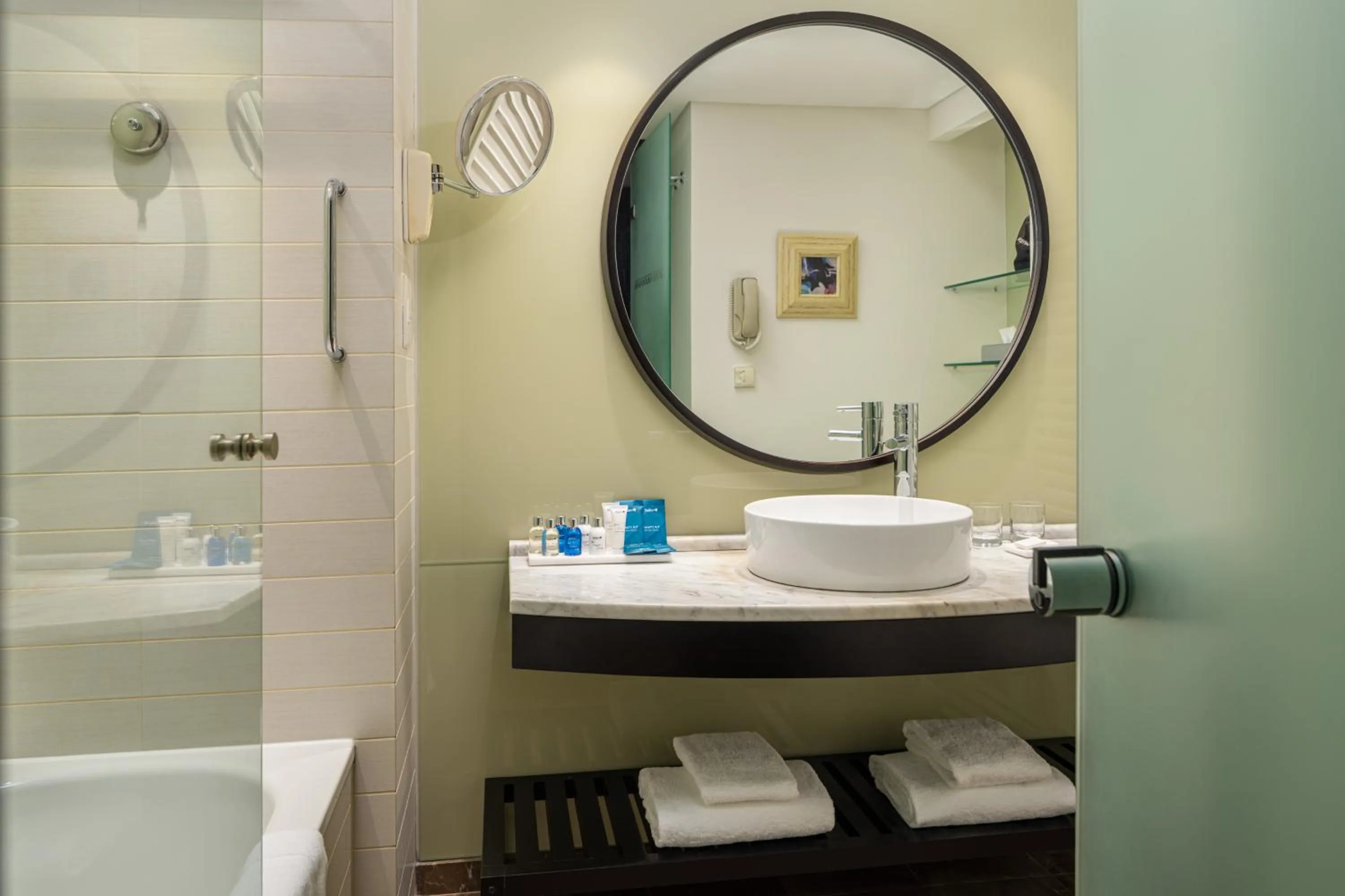 Bathroom in Radisson Blu Hotel Bucharest