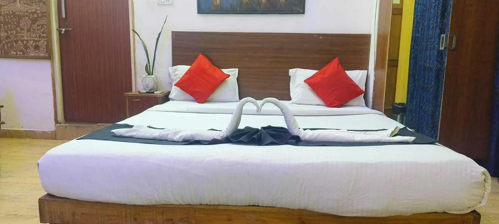 Bedroom, Bed in Super Collection-O Sara Grand Near Ram Manohar Lohia hospital