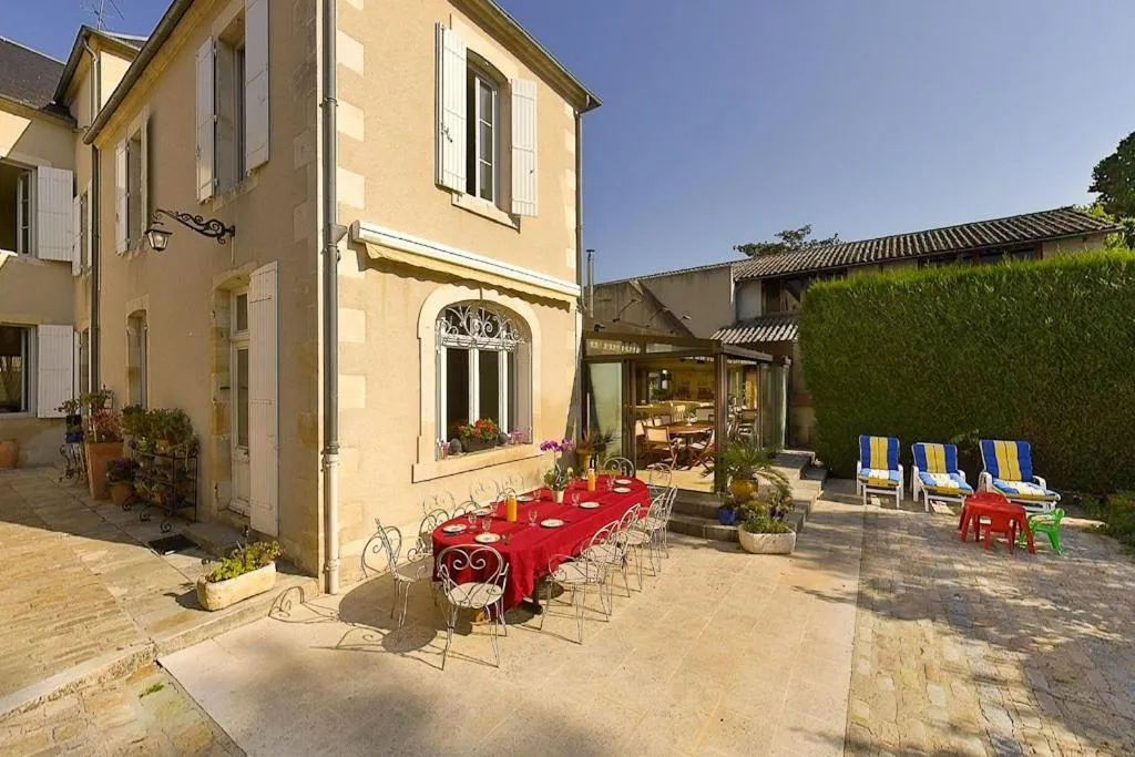 Facade/entrance in Amphore du Berry