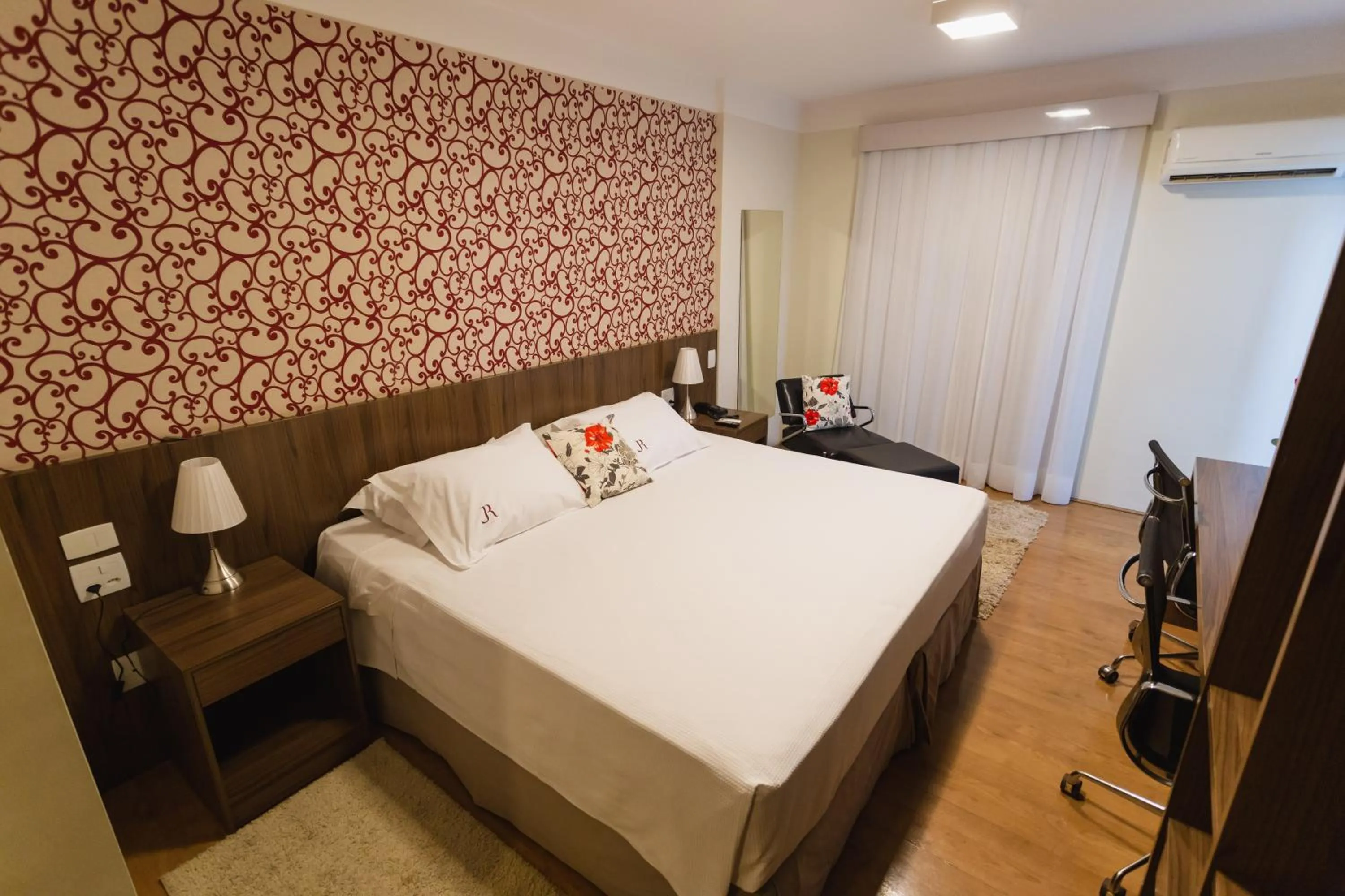 Bedroom, Bed in JR Hotel Ribeirão Preto