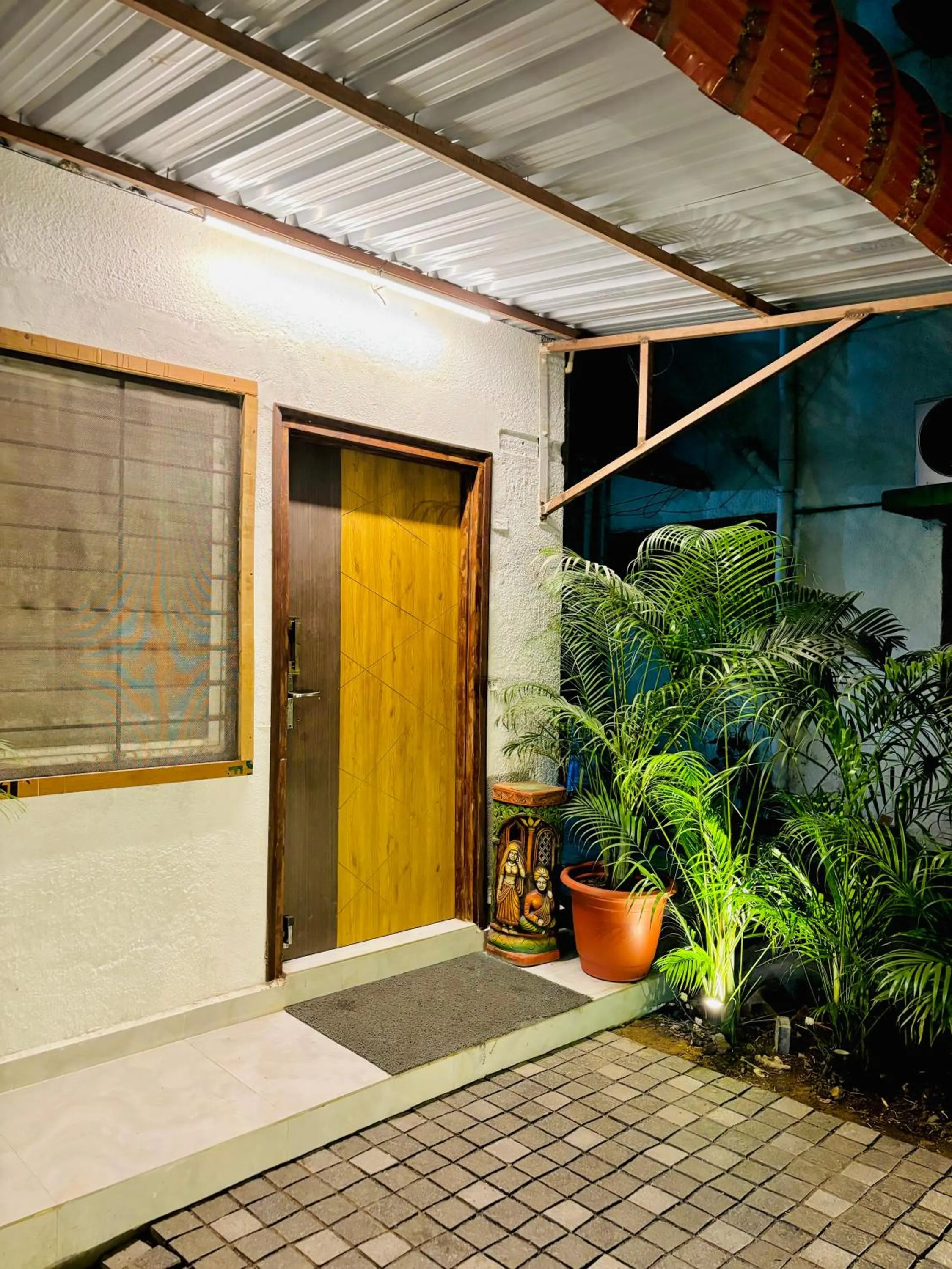 Facade/entrance in Royal Palms Luxury Service Apartment