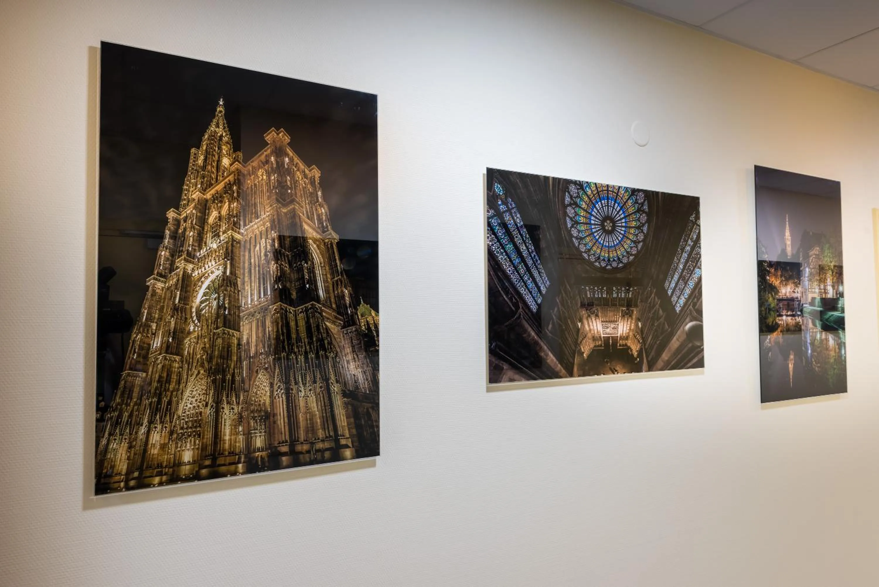 Communal lounge/ TV room in K Hotel