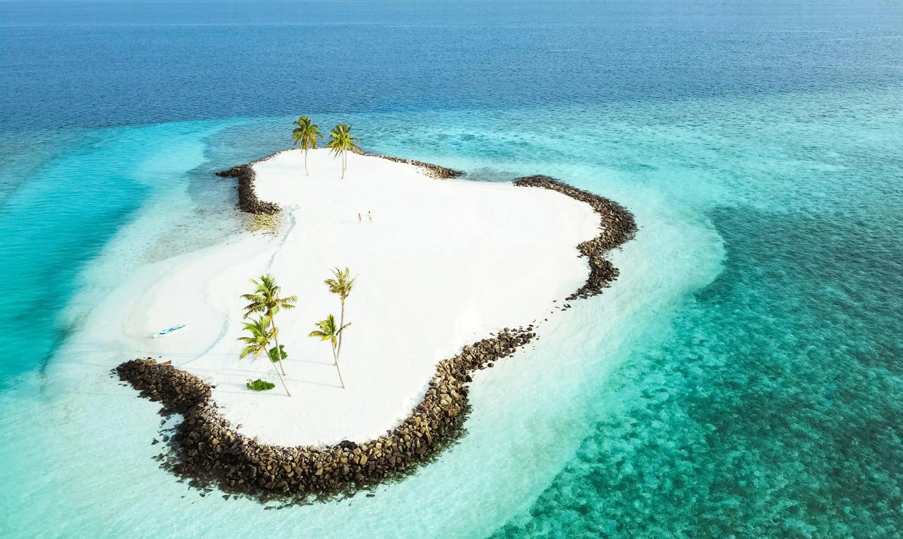 Beach in The Standard, Huruvalhi Maldives