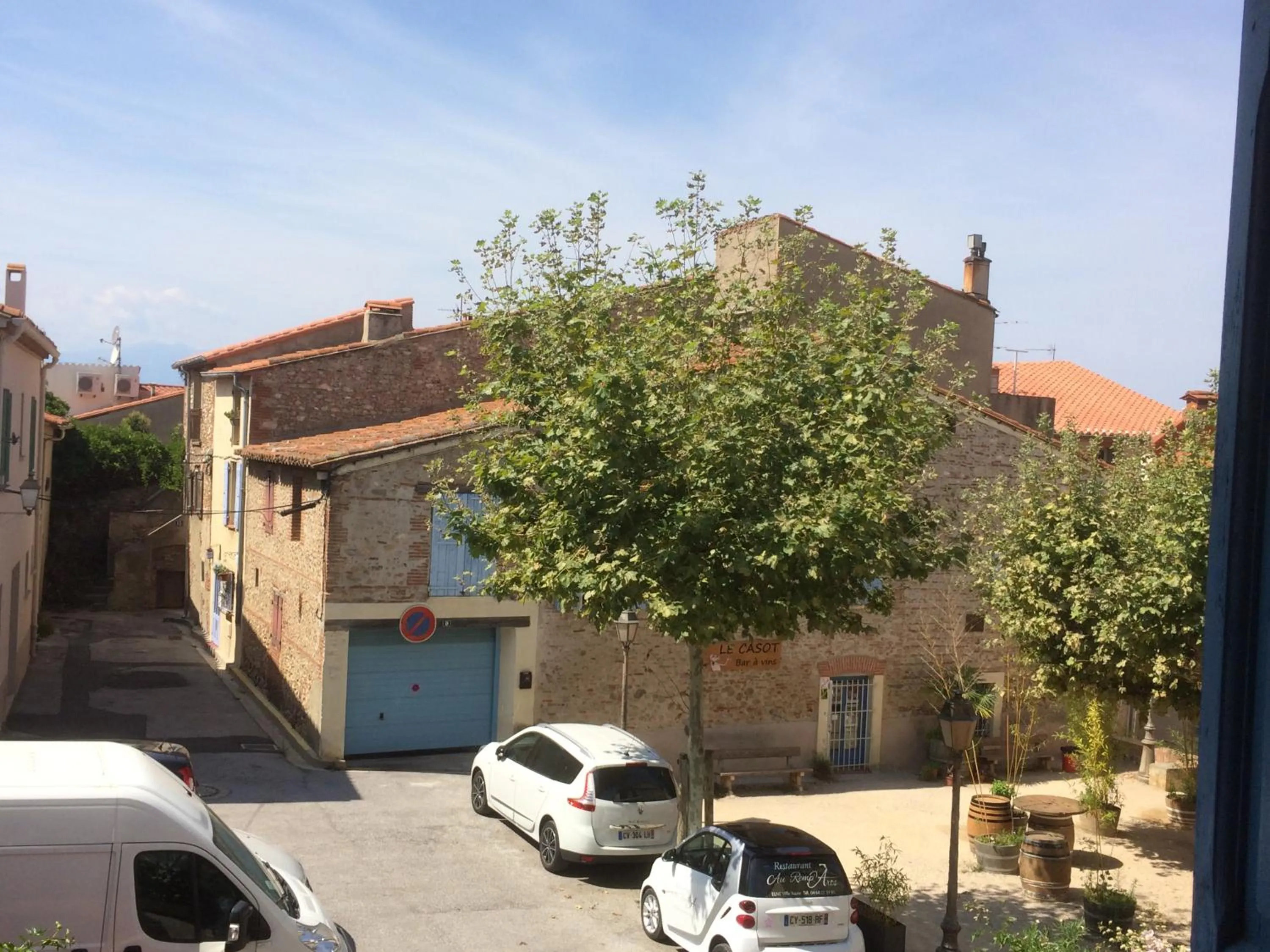 Street view in Au Remp'Arts