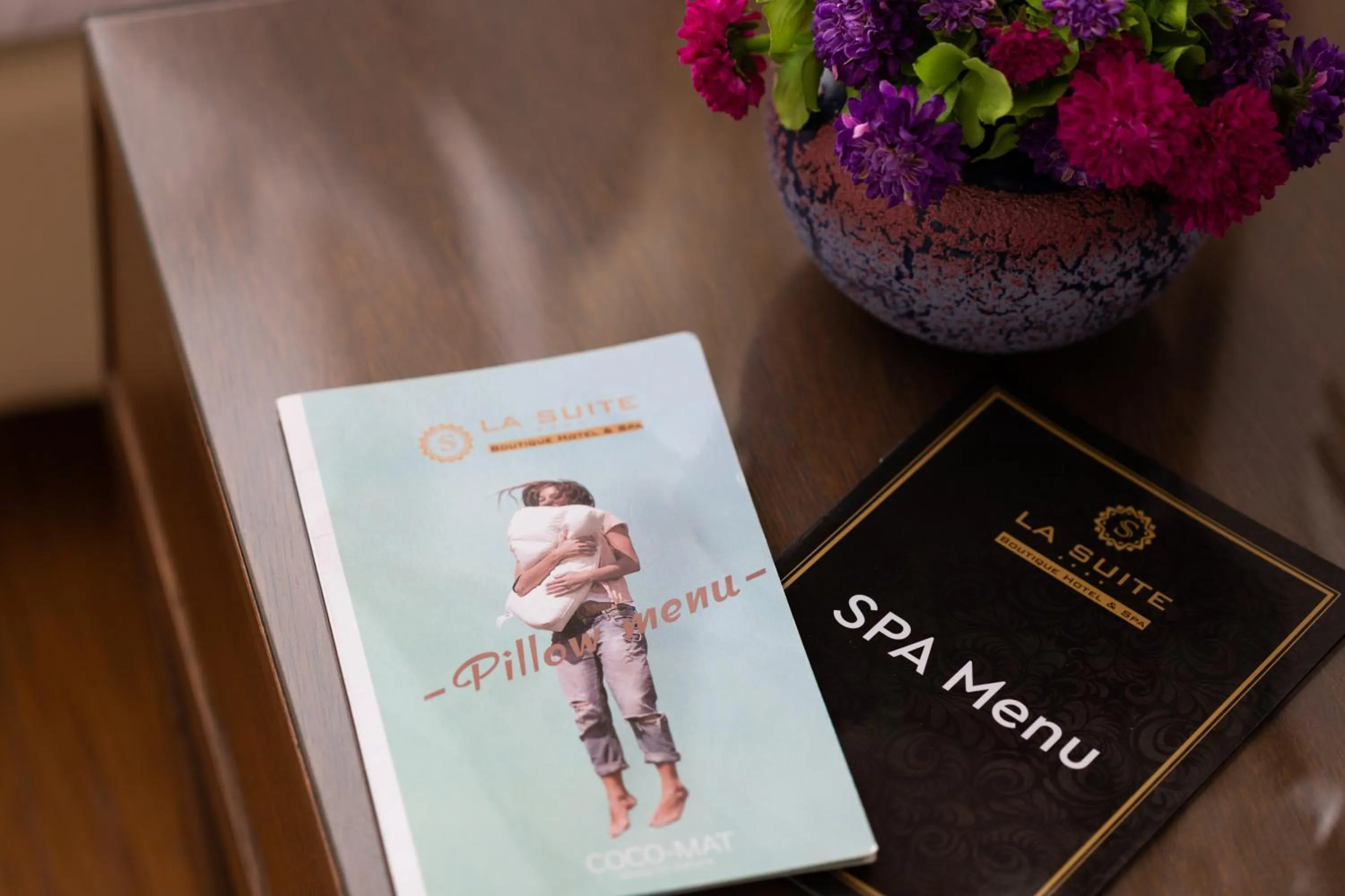 Library in La Suite Boutique Hotel & Spa