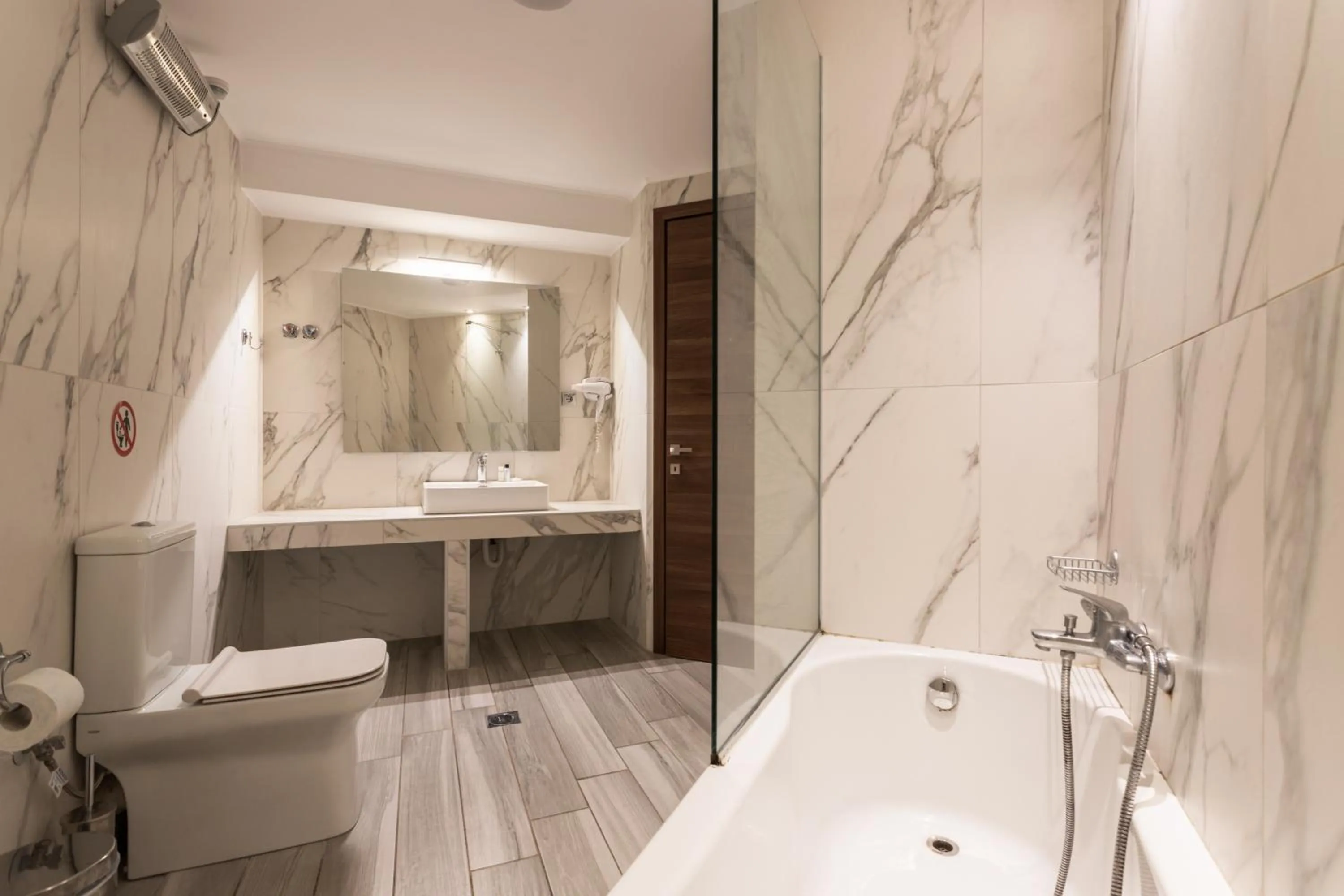 Bathroom in La Suite Boutique Hotel & Spa