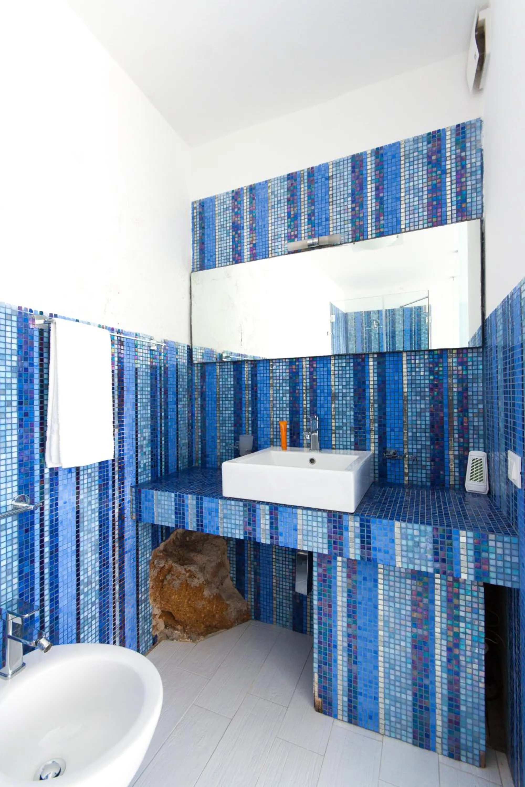 Shower in Amira Beach Villa by Le Dhome Sicily