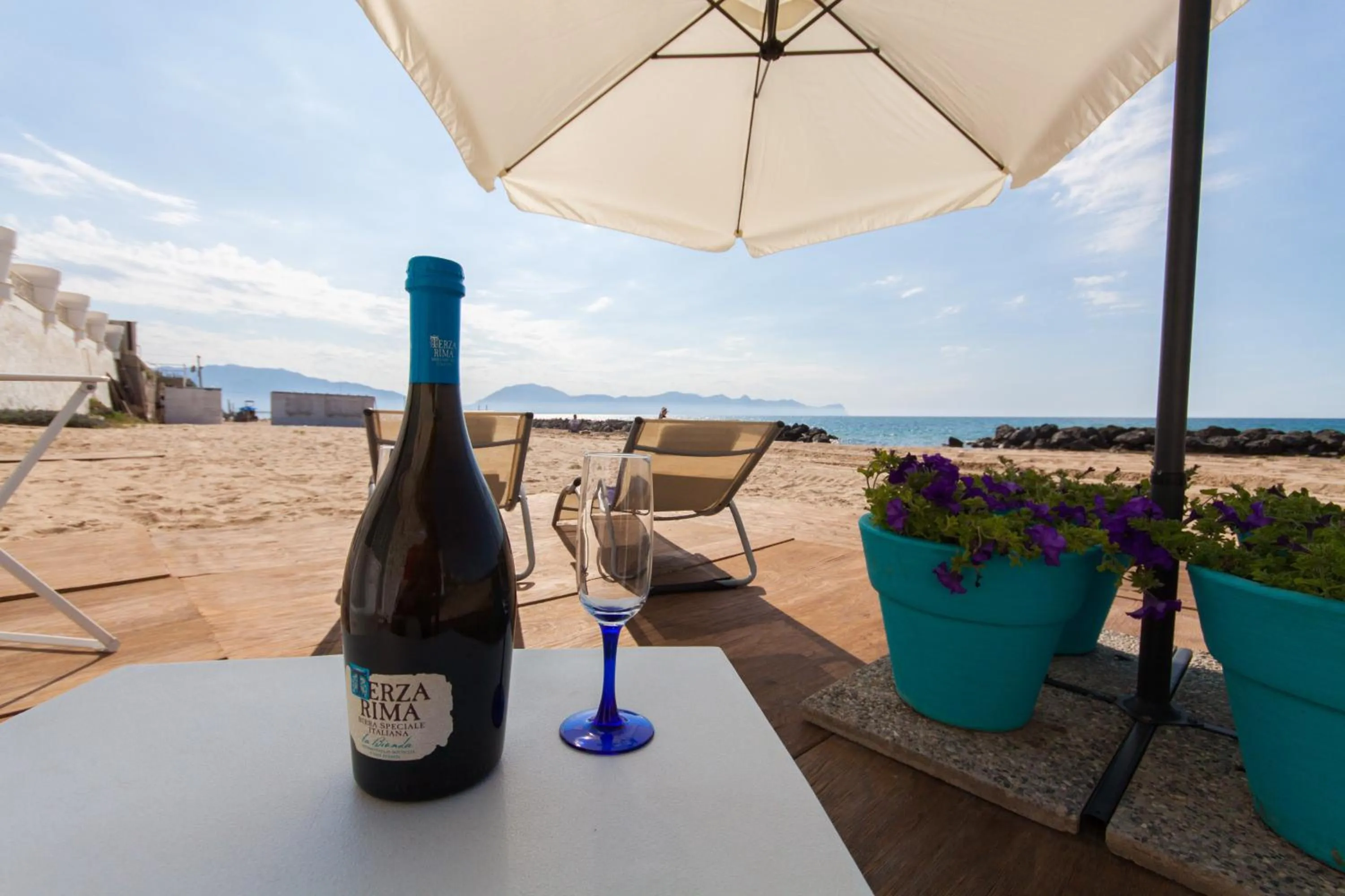 Decorative detail in Amira Beach Villa by Le Dhome Sicily