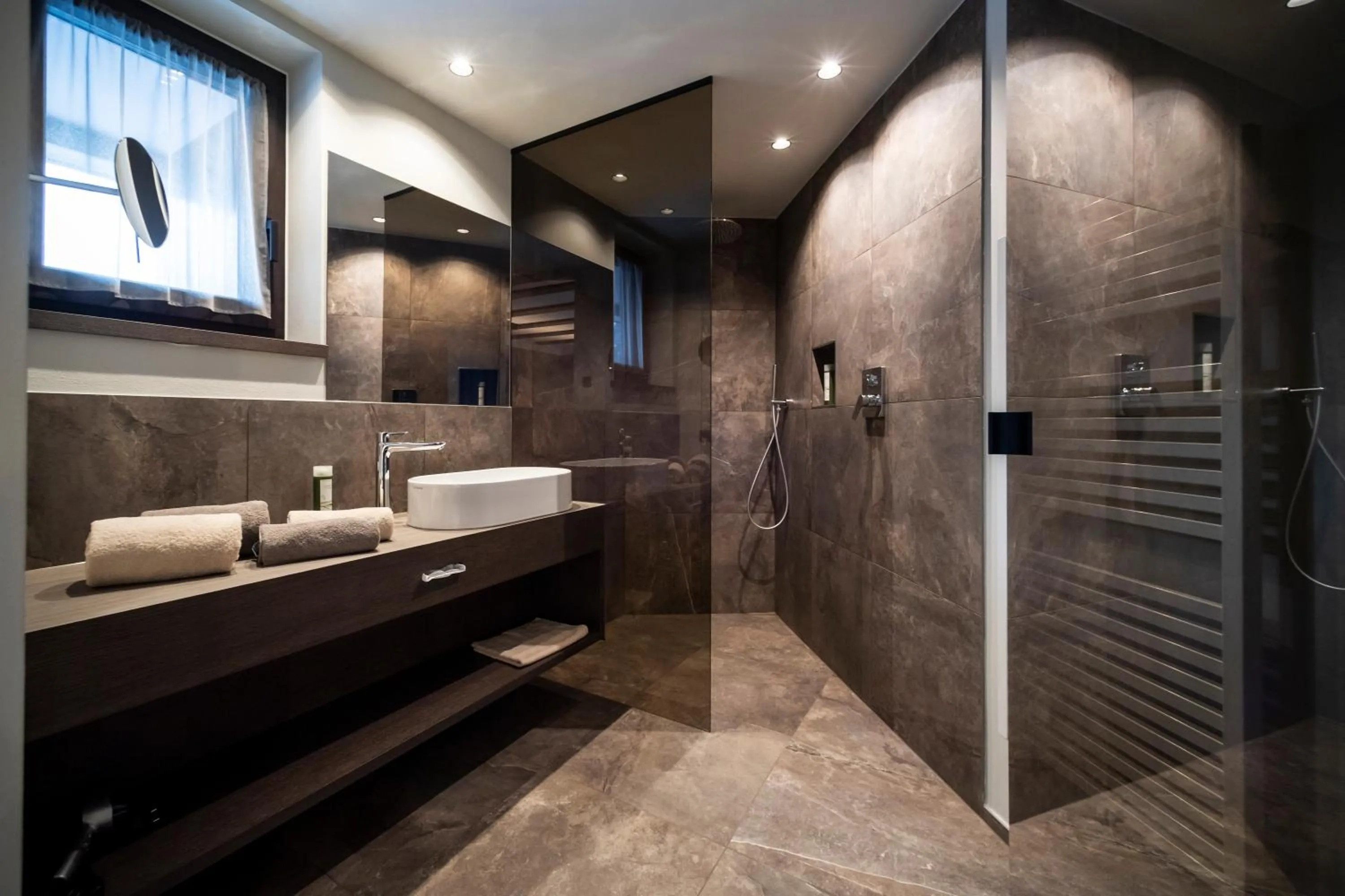 Bathroom in Plan Murin - Authentic Dolomites Hotel